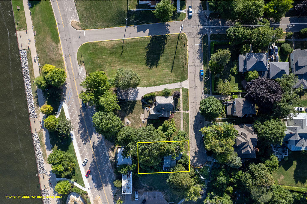 83 Michigan Avenue South Haven MI 49090