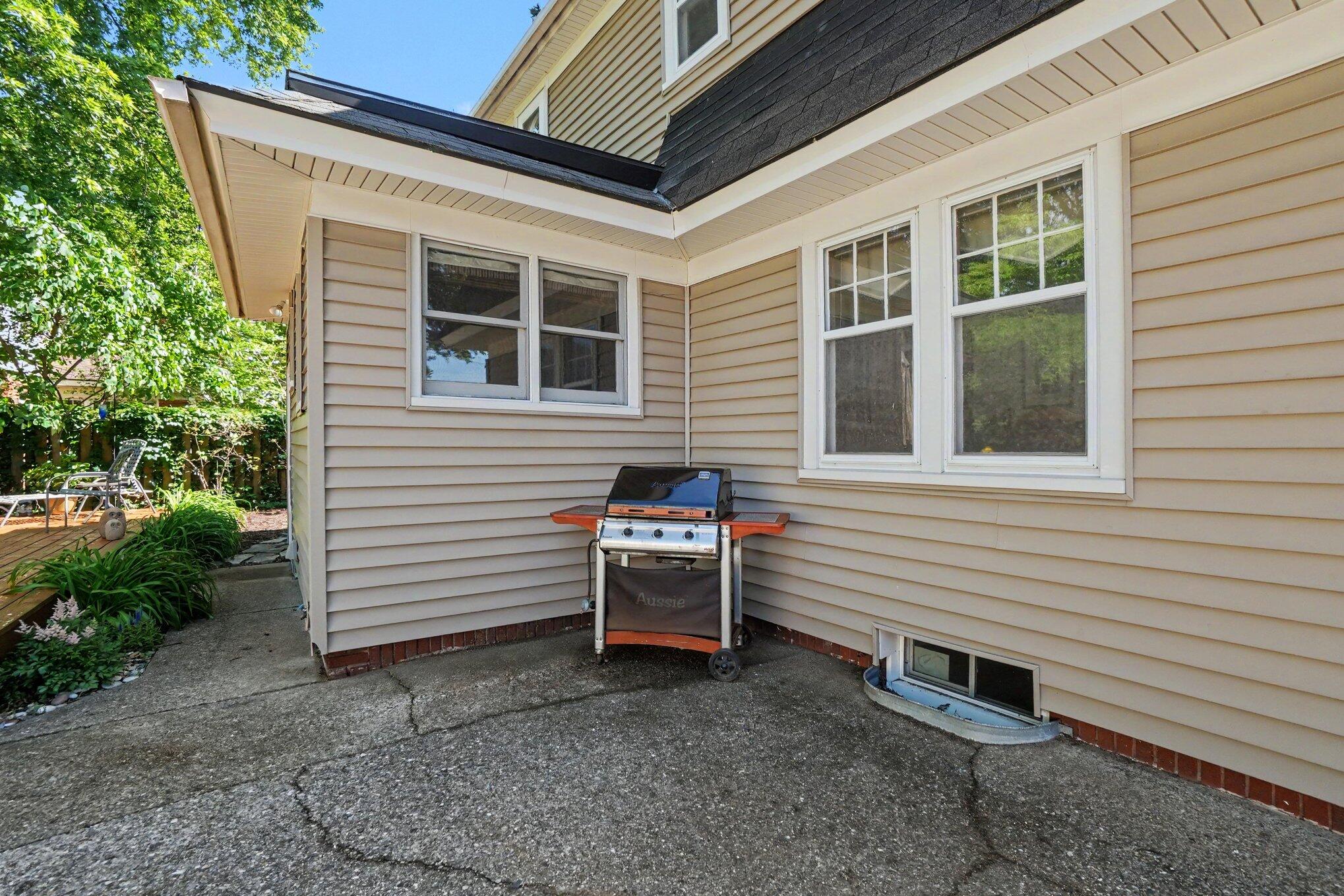 560 State Street Holland MI 49423