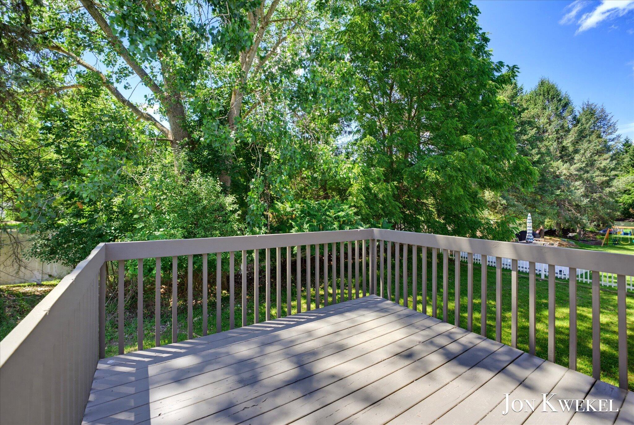 3547 Breton Valley SE Grand Rapids MI 49512