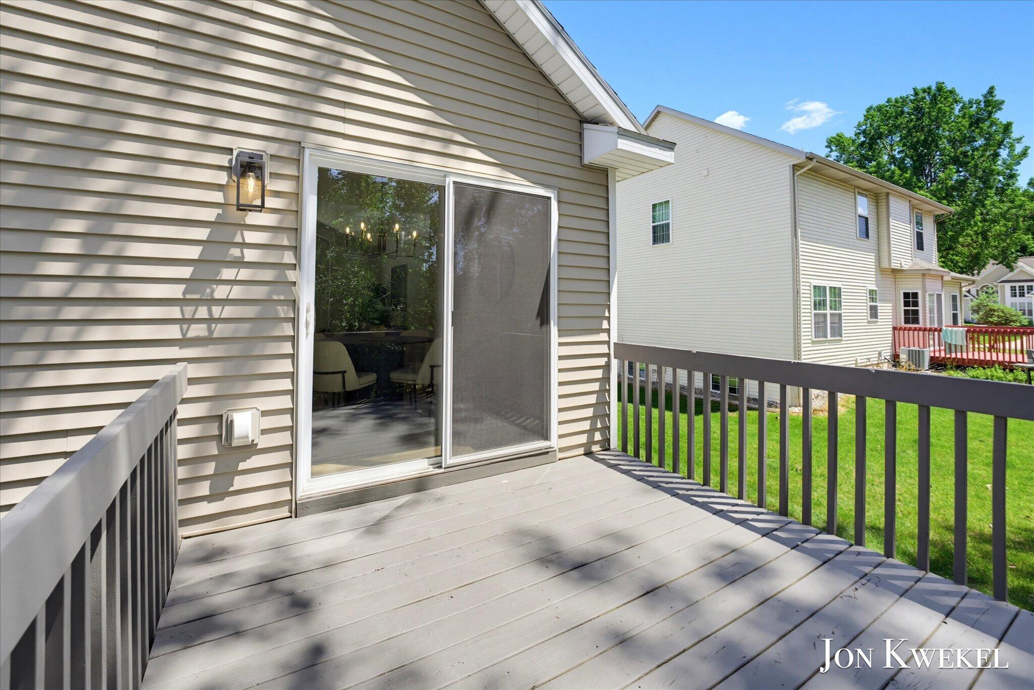 3547 Breton Valley SE Grand Rapids MI 49512