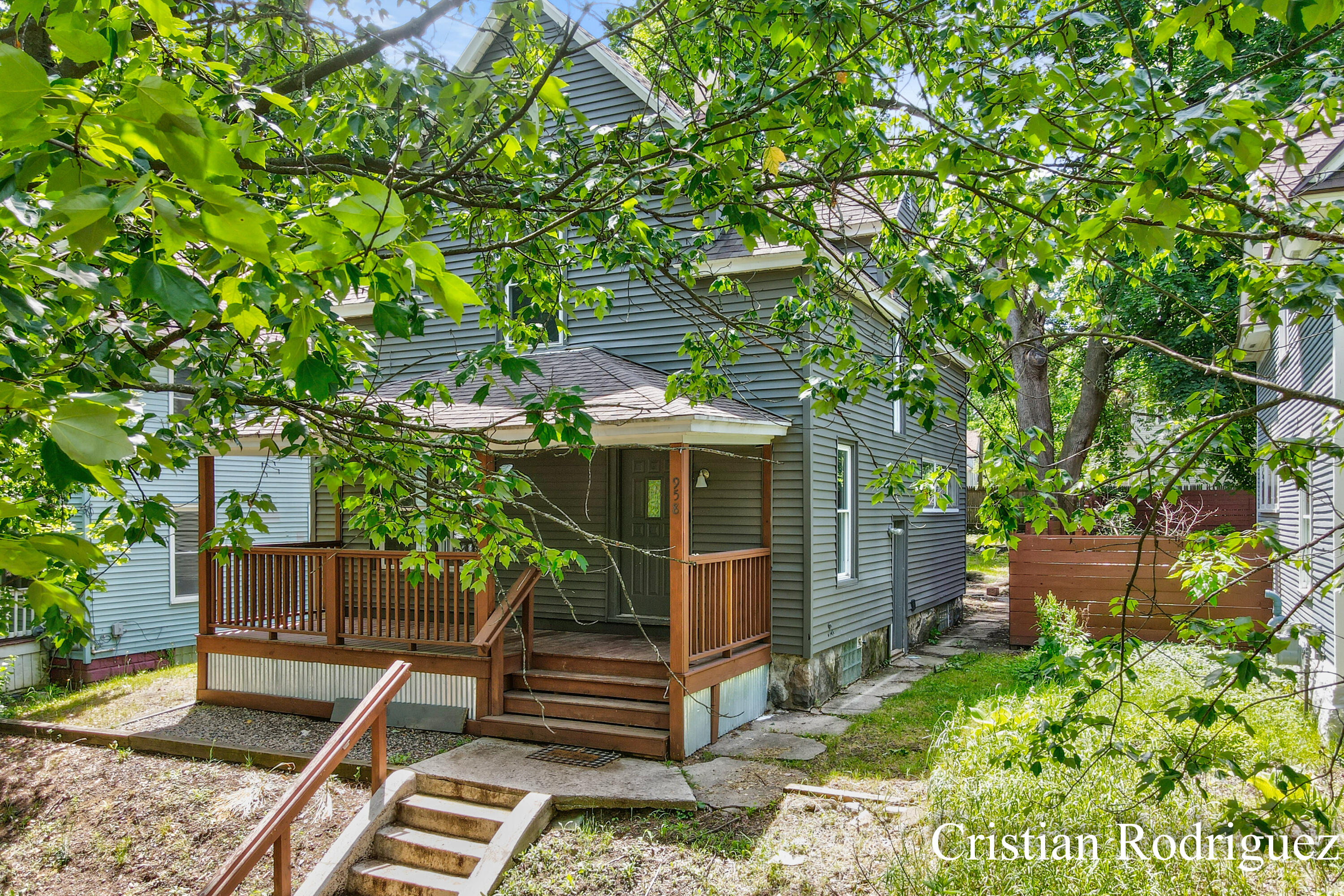 958 Dunham Street SE Grand Rapids MI 49506