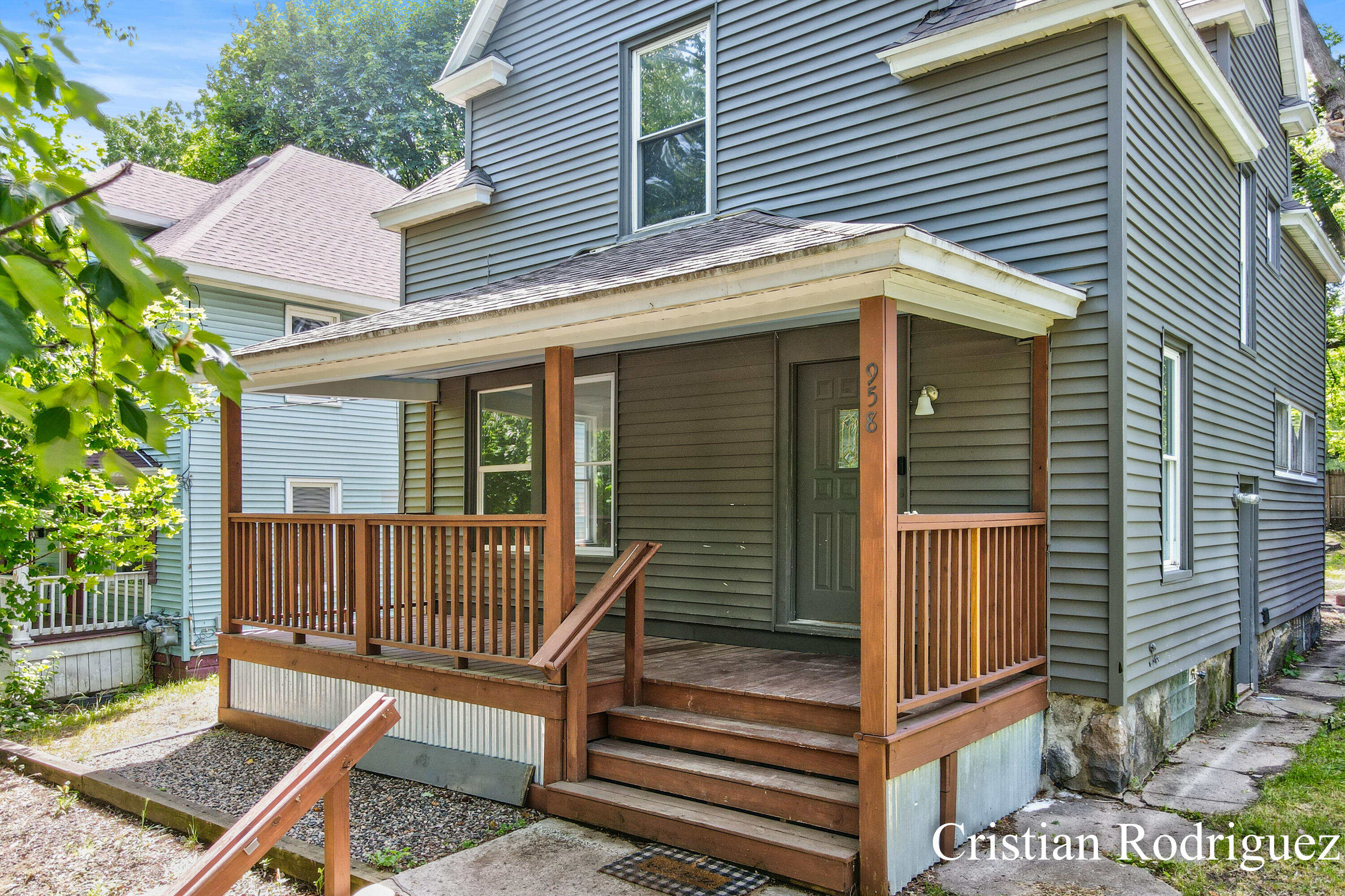 958 Dunham Street SE Grand Rapids MI 49506