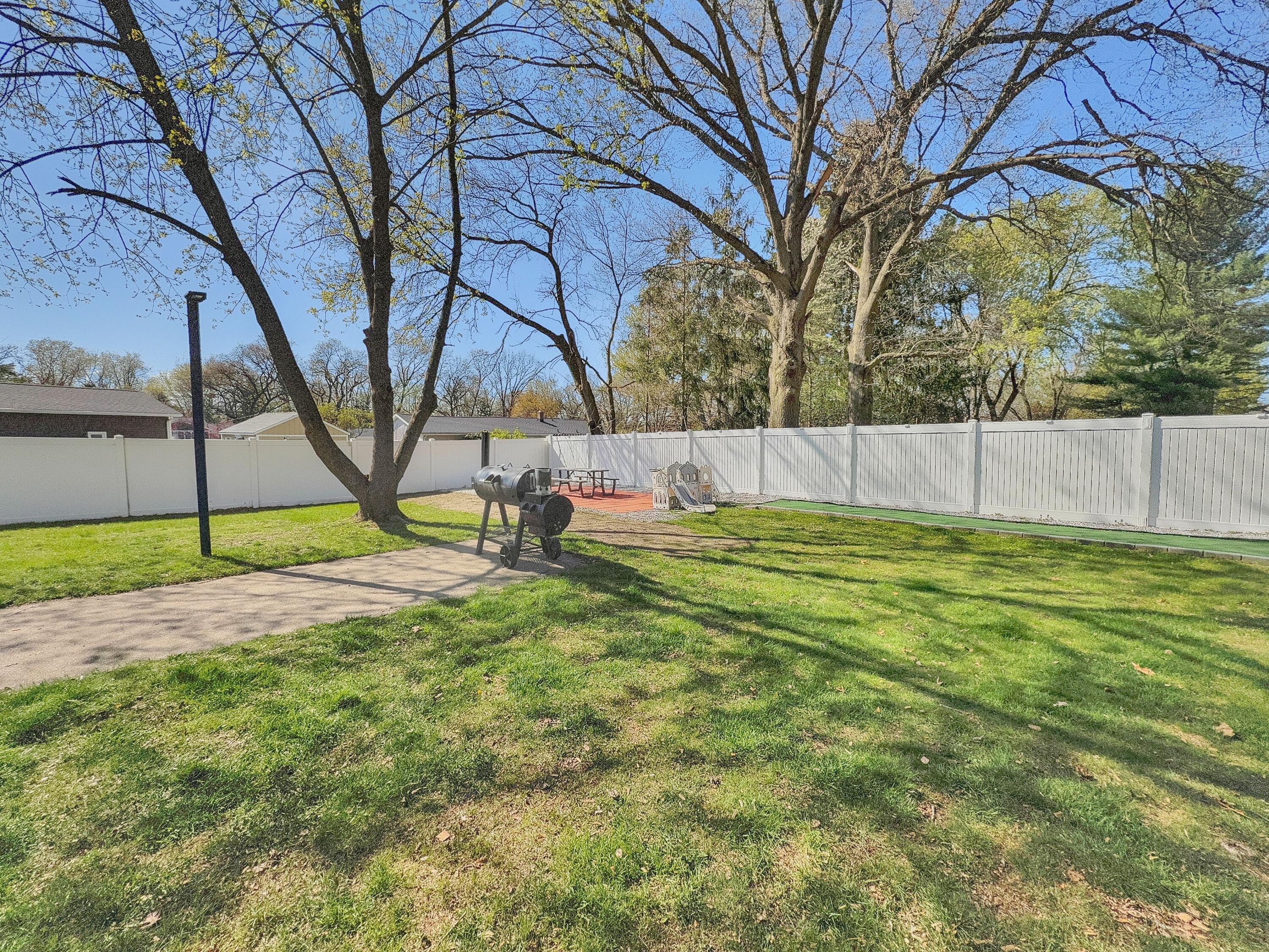 4451 Bonanza Drive NE Grand Rapids MI 49525