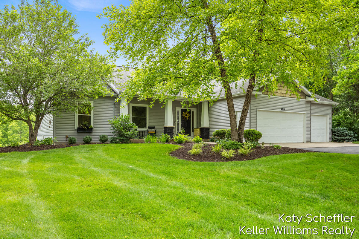 4611 Windcliff Drive NE Rockford MI 49341