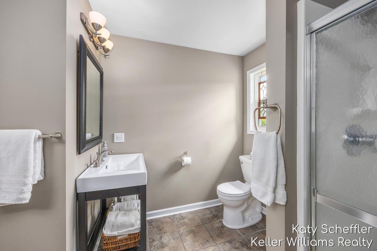 4611 Windcliff Drive NE Rockford MI 49341