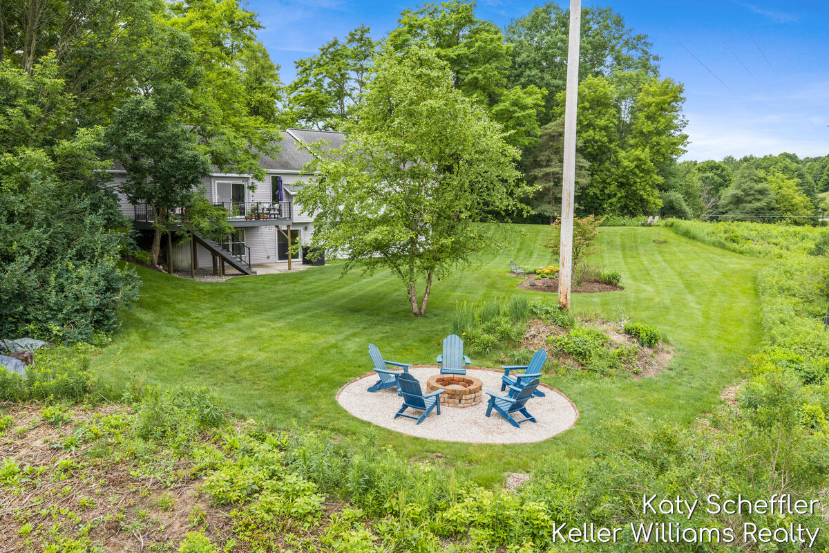 4611 Windcliff Drive NE Rockford MI 49341