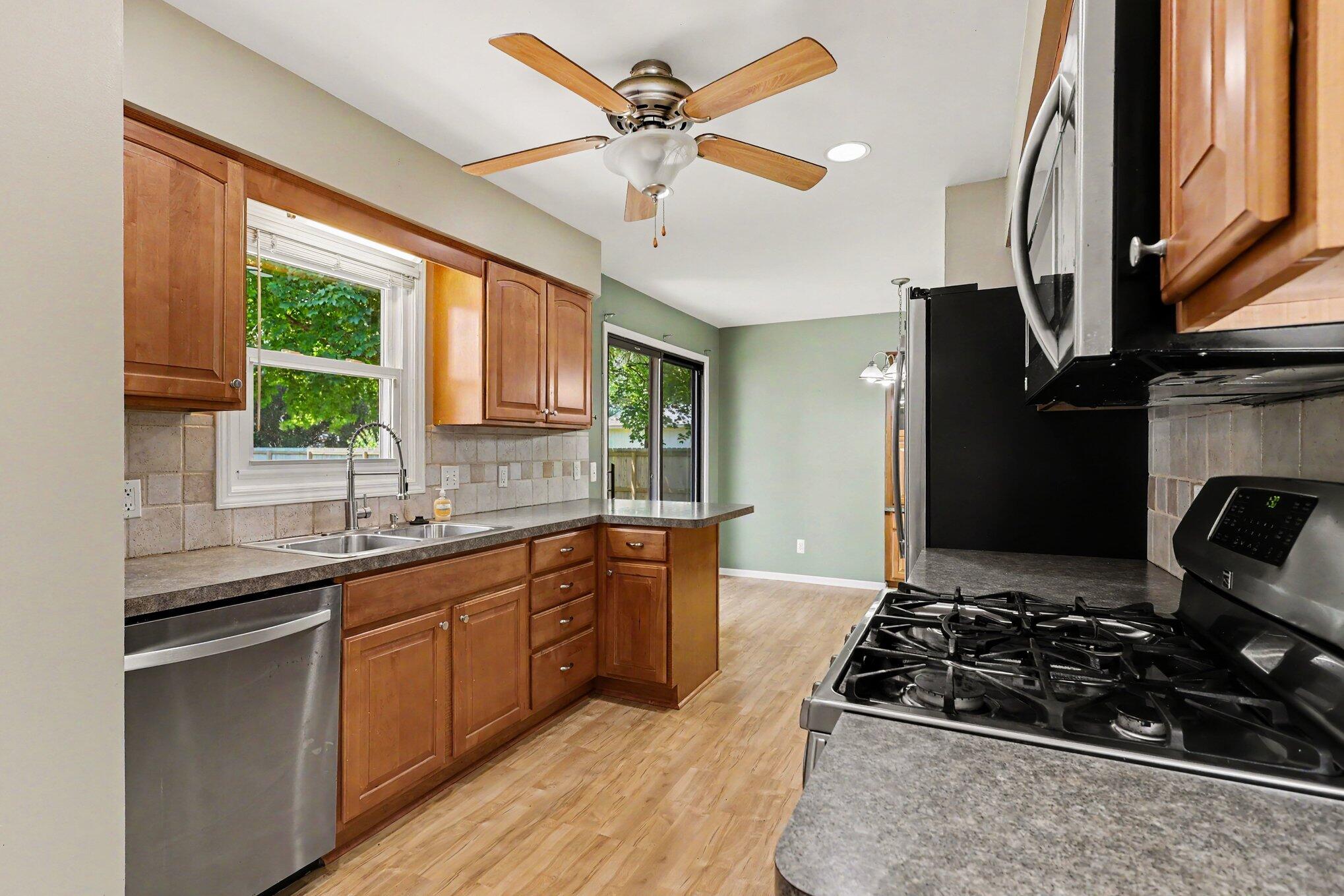 1924 Plymouth Terrace SE Grand Rapids MI 49506