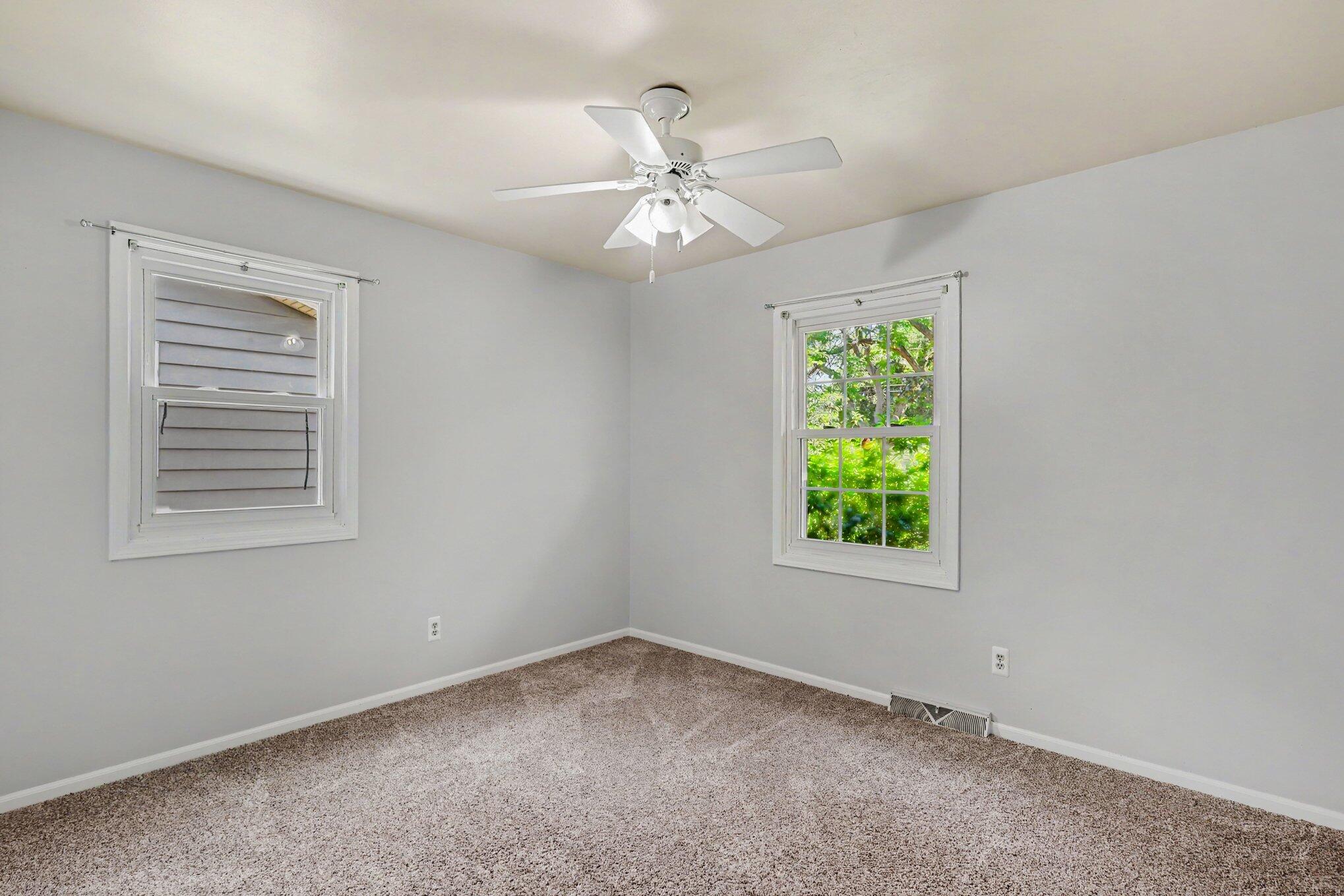1924 Plymouth Terrace SE Grand Rapids MI 49506