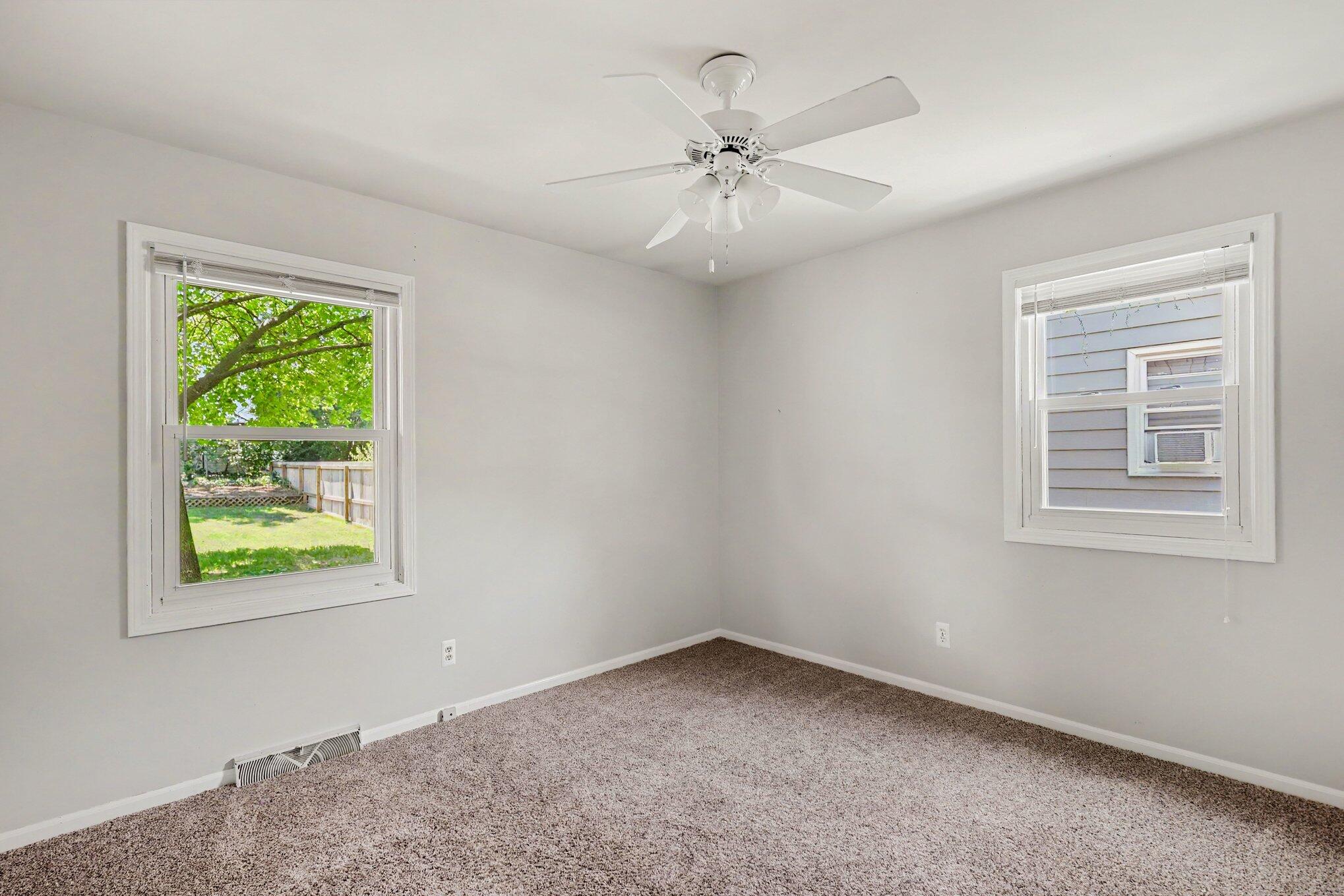 1924 Plymouth Terrace SE Grand Rapids MI 49506