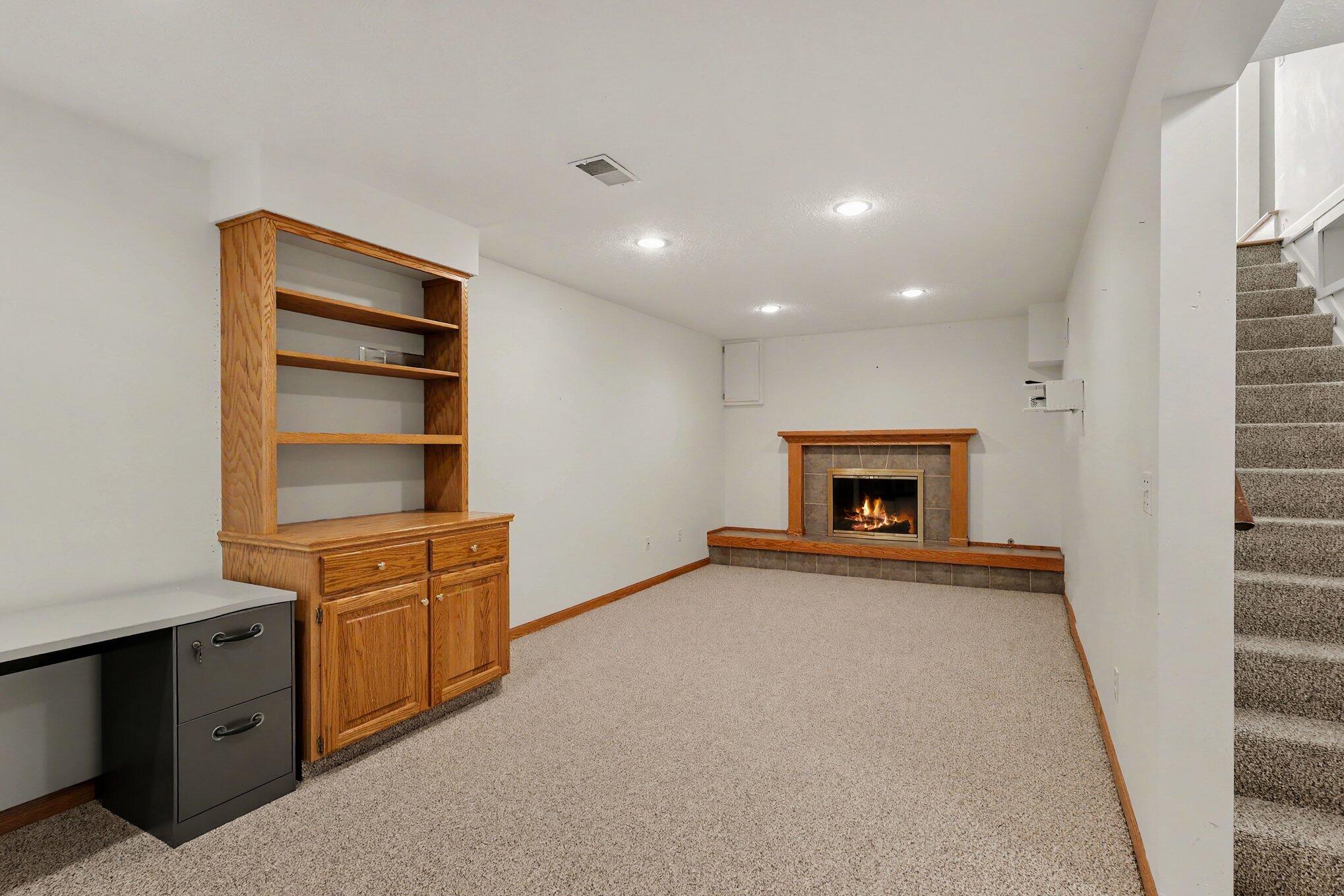1924 Plymouth Terrace SE Grand Rapids MI 49506