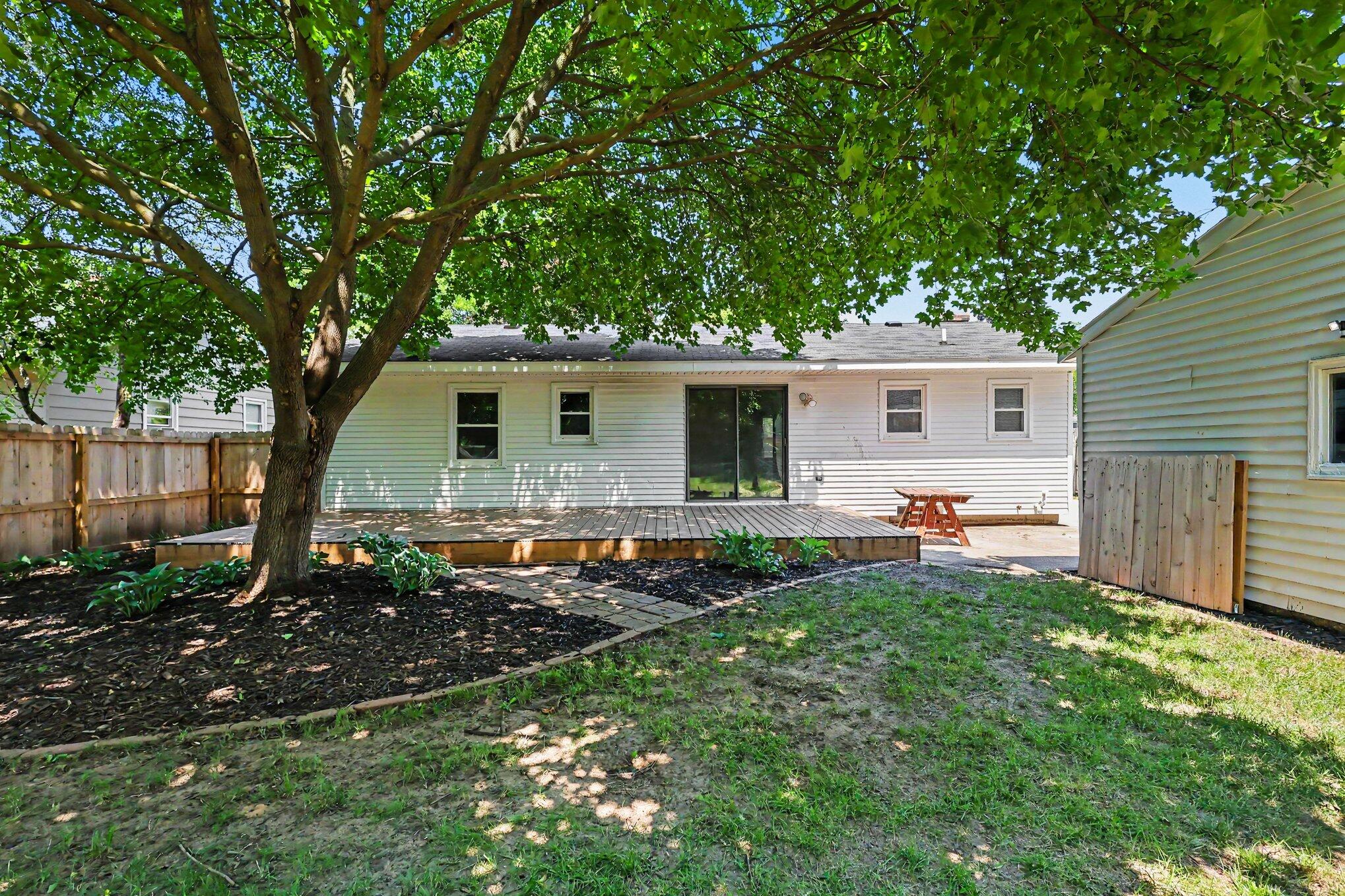 1924 Plymouth Terrace SE Grand Rapids MI 49506