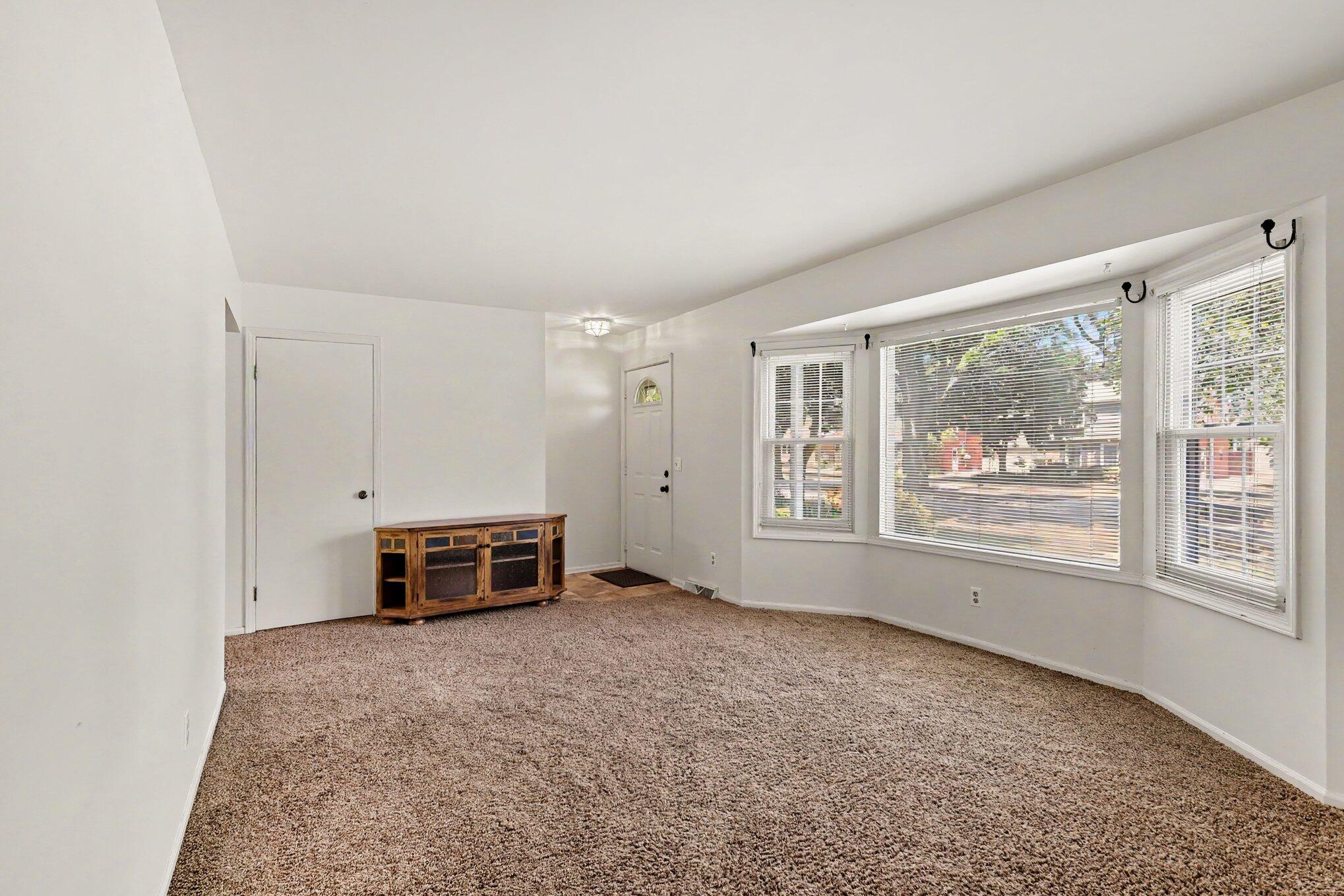 1924 Plymouth Terrace SE Grand Rapids MI 49506