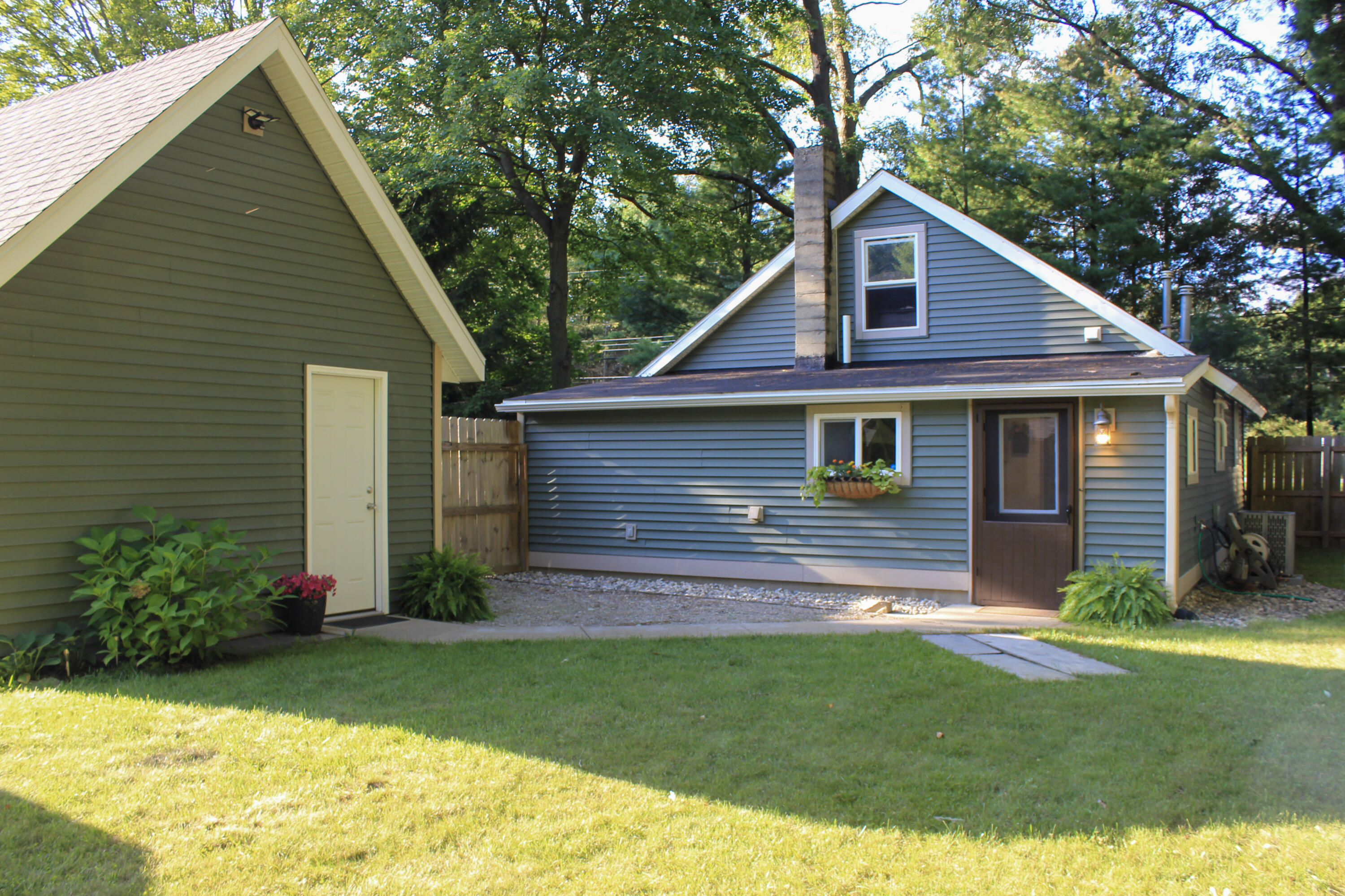 3429 W Giles Road Muskegon MI 49445