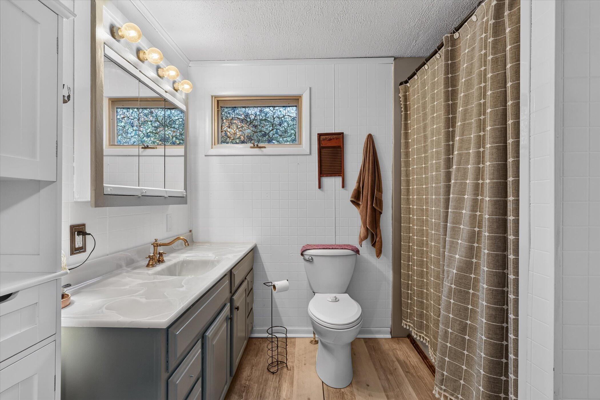 8601 Almena Drive Kalamazoo MI 49009