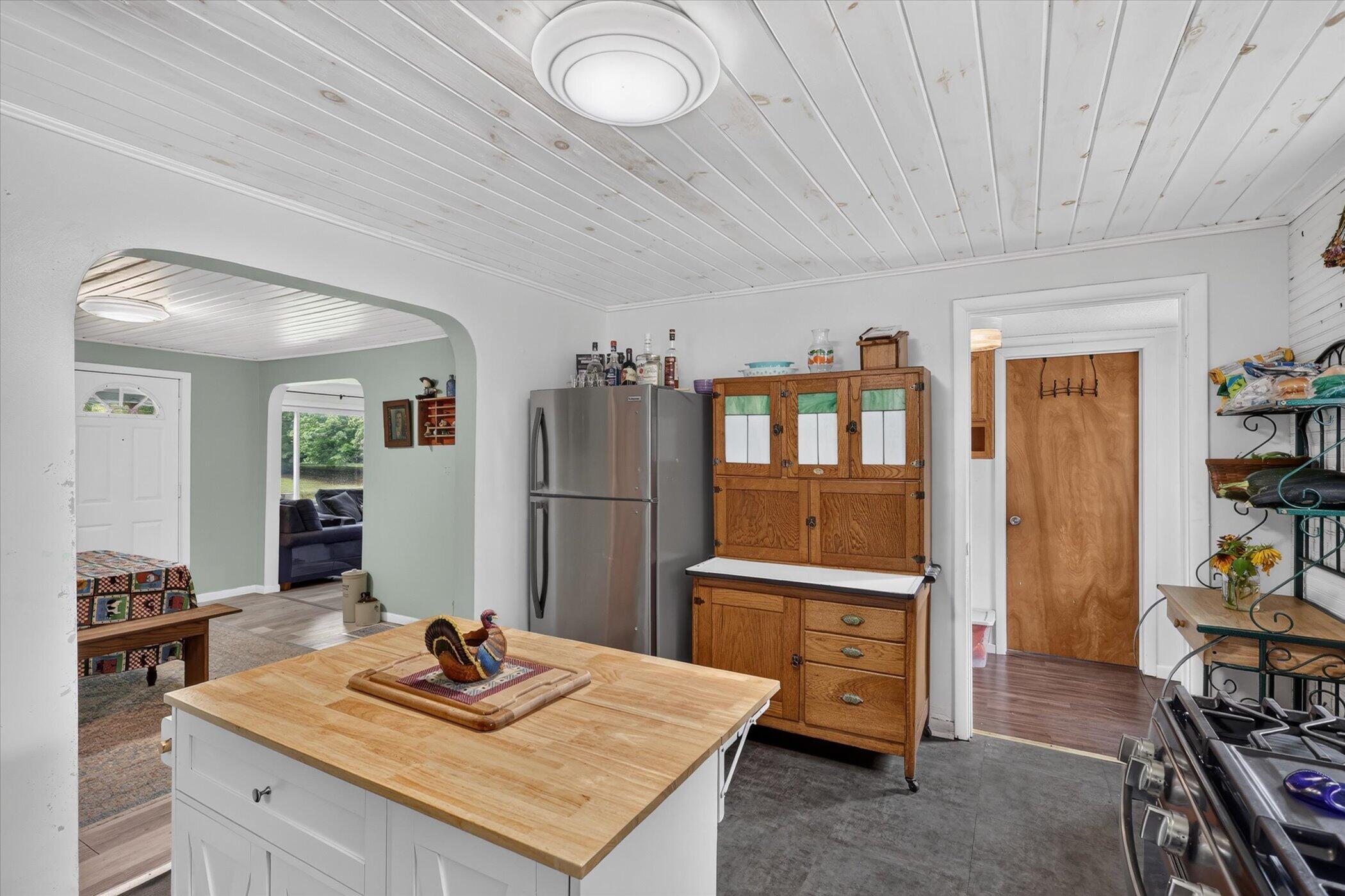 8601 Almena Drive Kalamazoo MI 49009