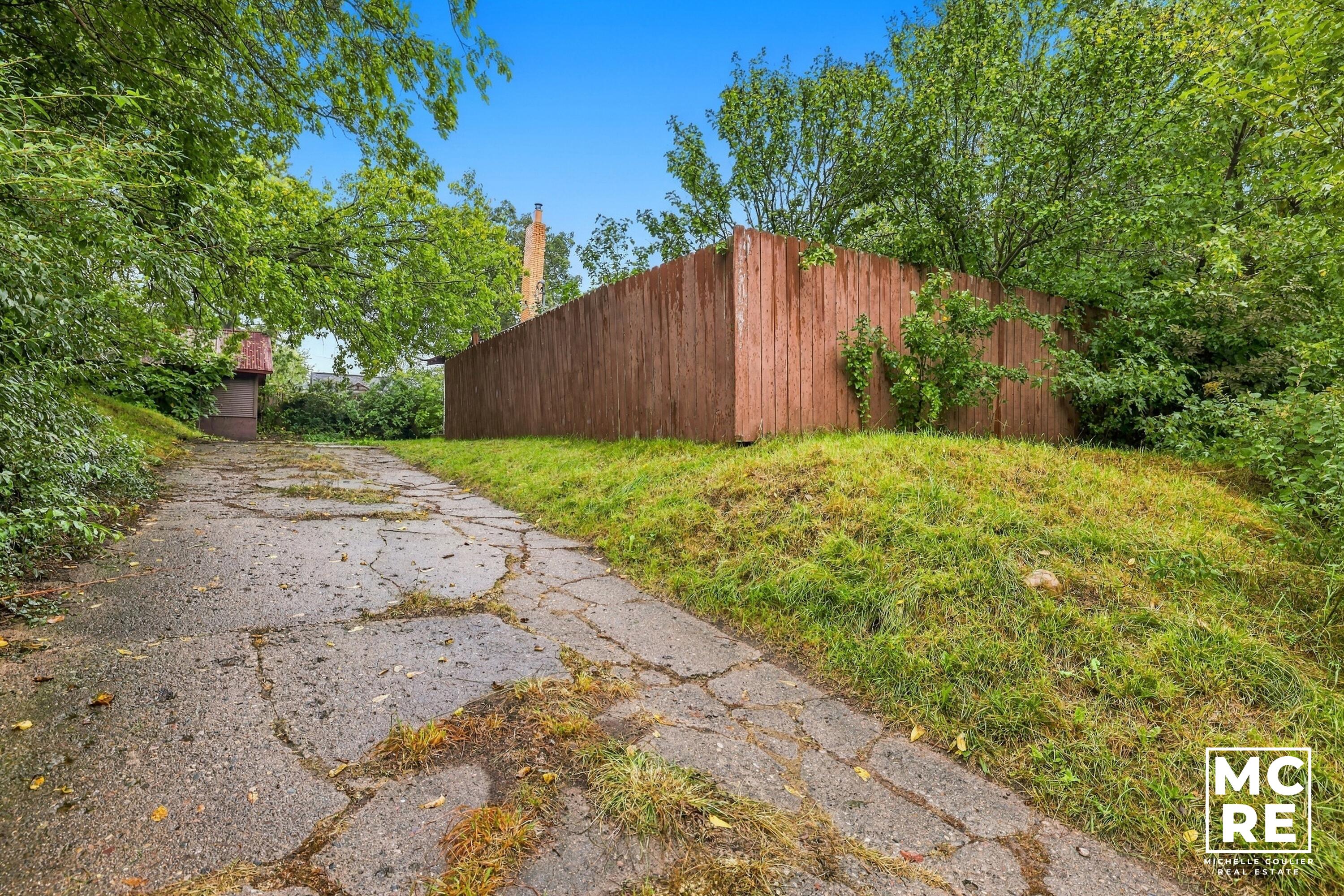160 Burr Oak Street NE Grand Rapids MI 49505