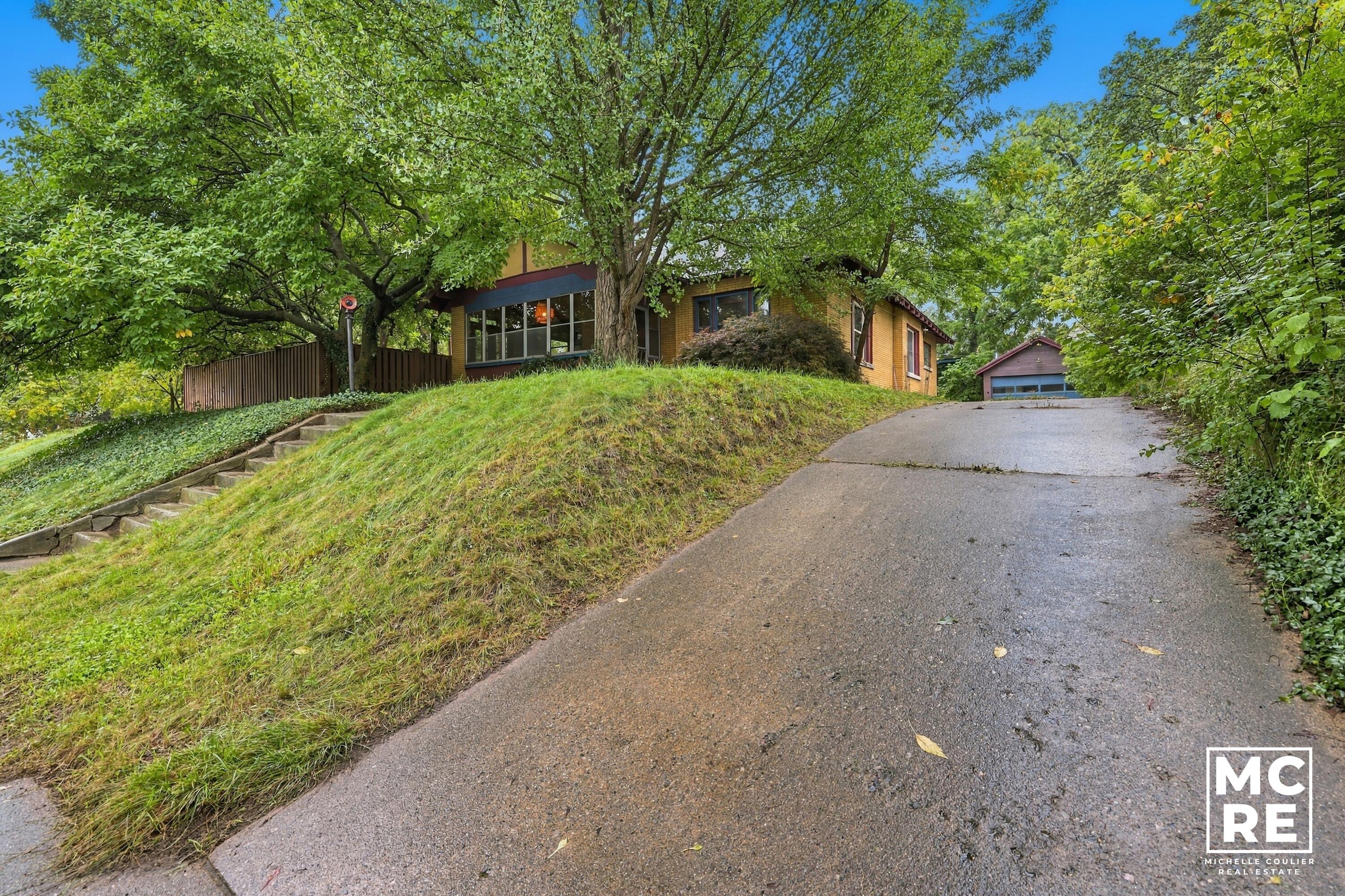 160 Burr Oak Street NE Grand Rapids MI 49505