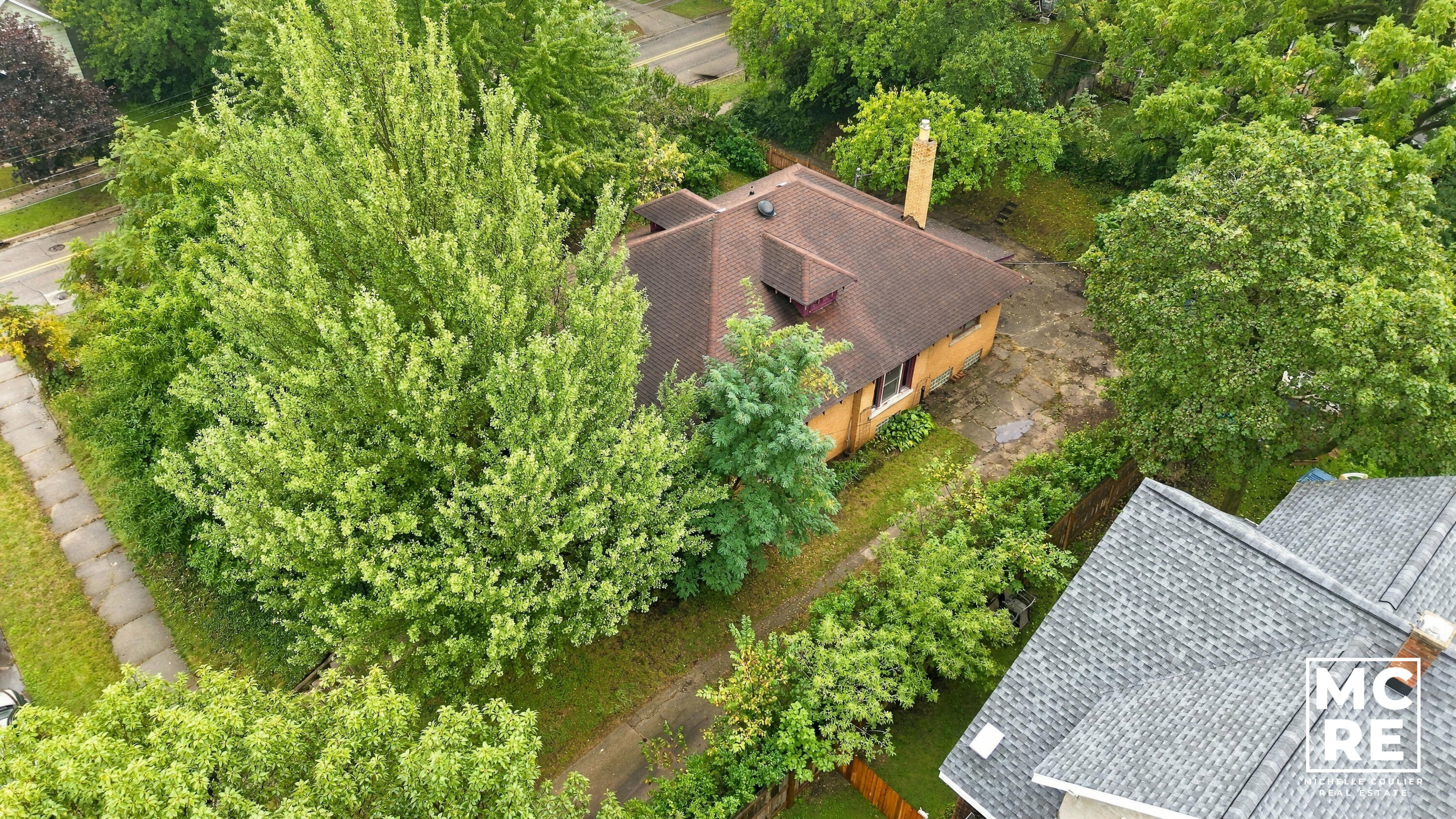160 Burr Oak Street NE Grand Rapids MI 49505