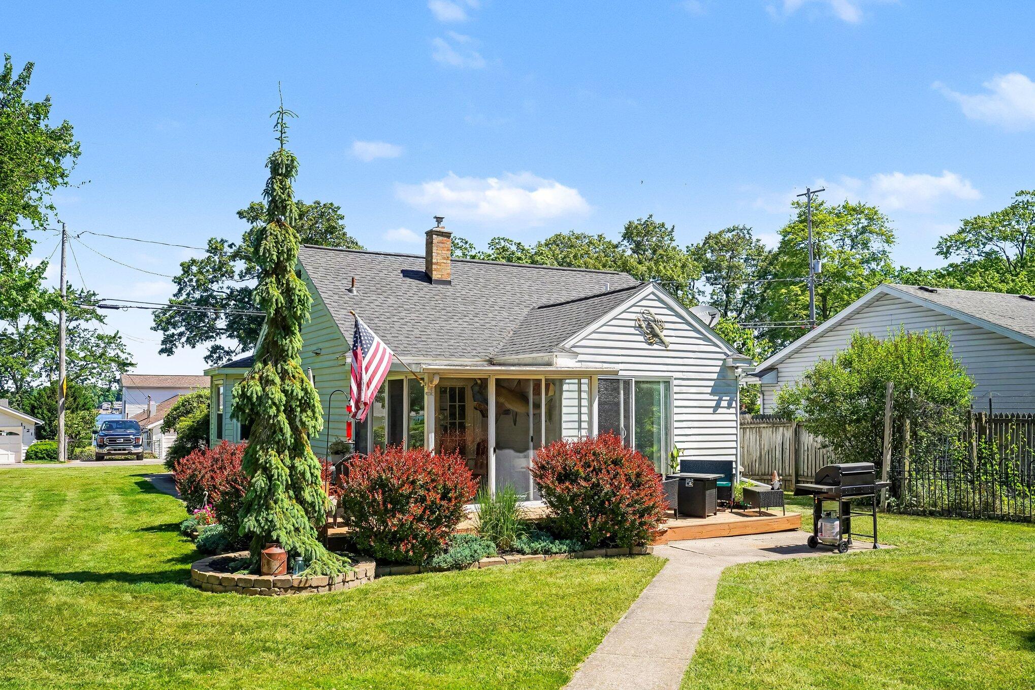 1124 Lakeview Drive Portage MI 49002
