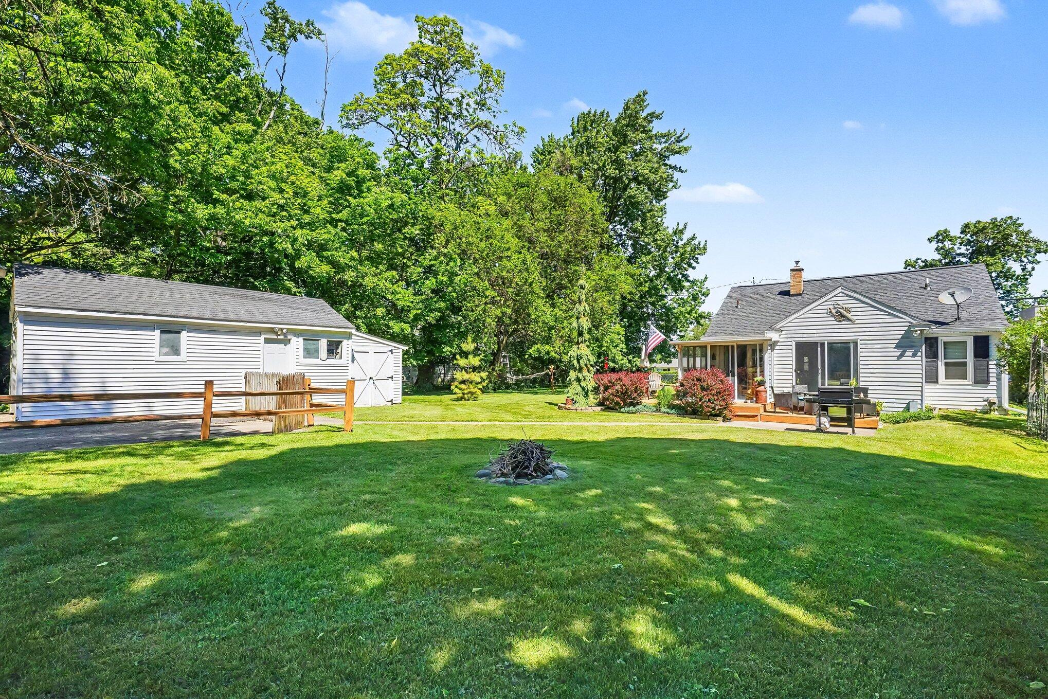 1124 Lakeview Drive Portage MI 49002