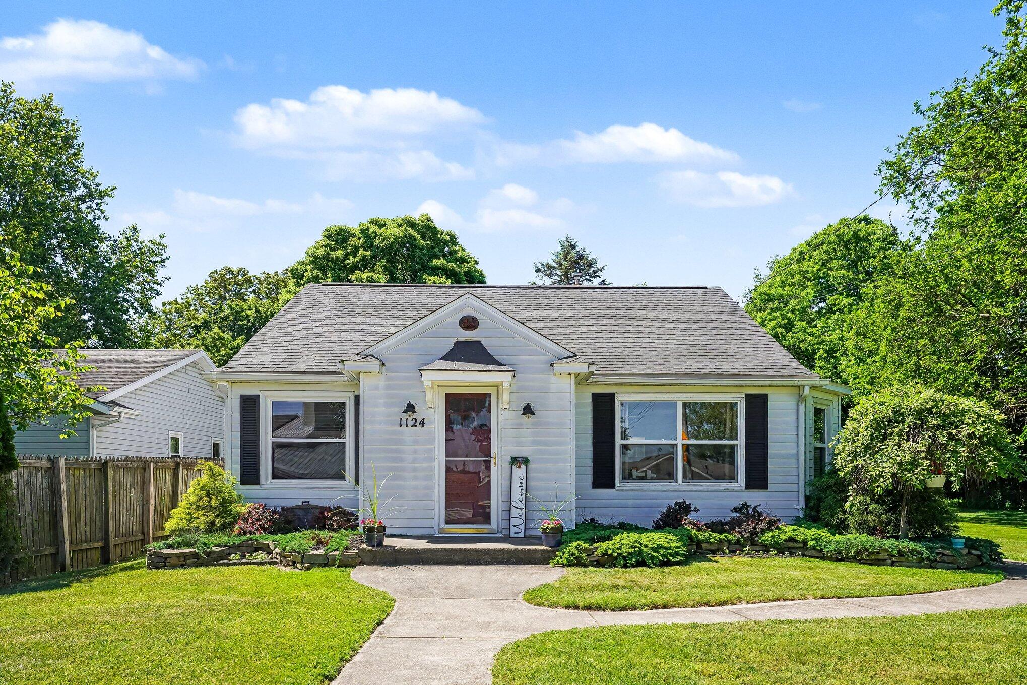 1124 Lakeview Drive Portage MI 49002