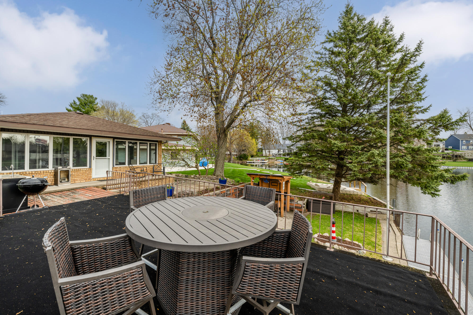 6950 Shore Drive Coloma MI 49038