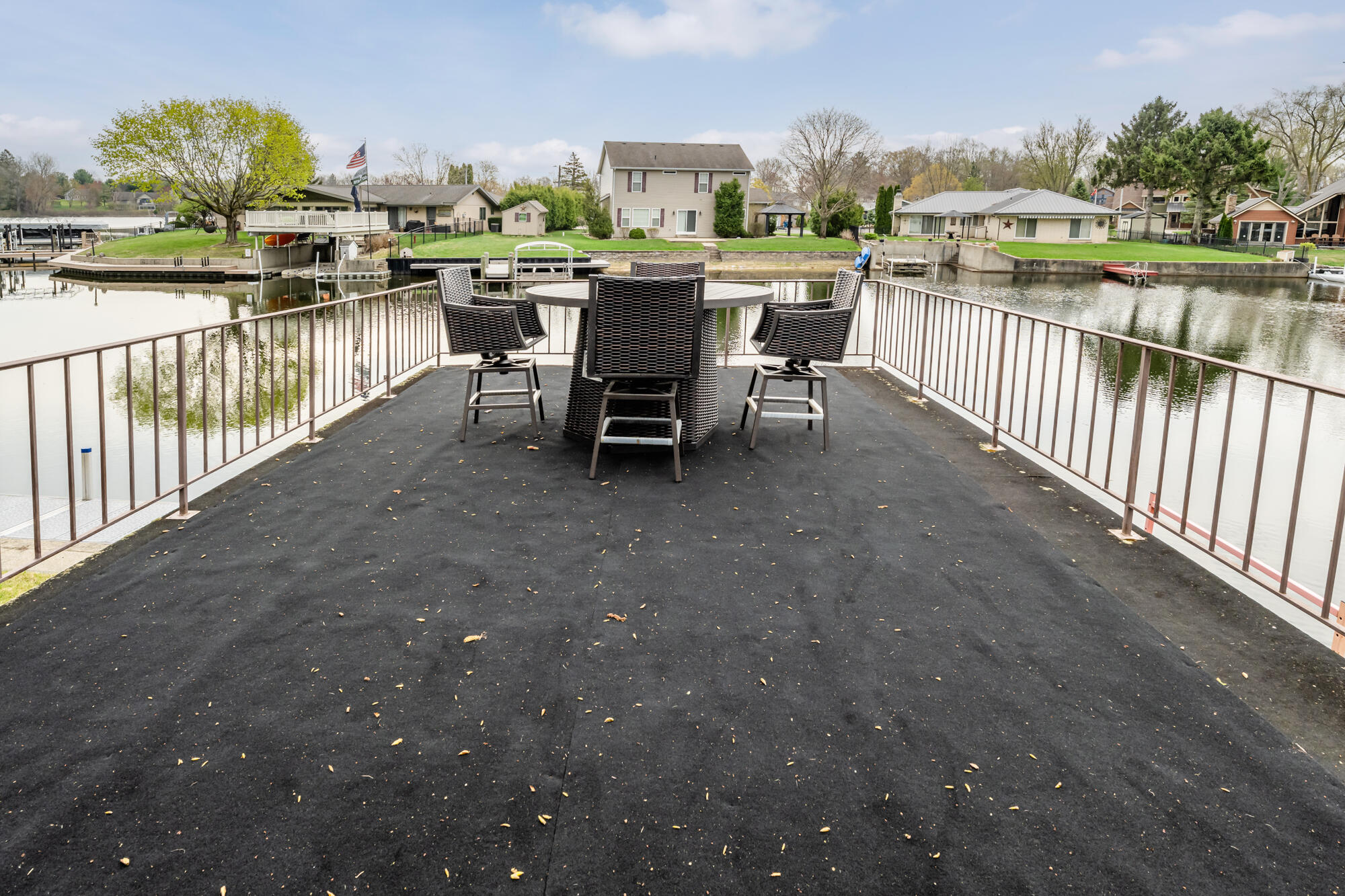 6950 Shore Drive Coloma MI 49038