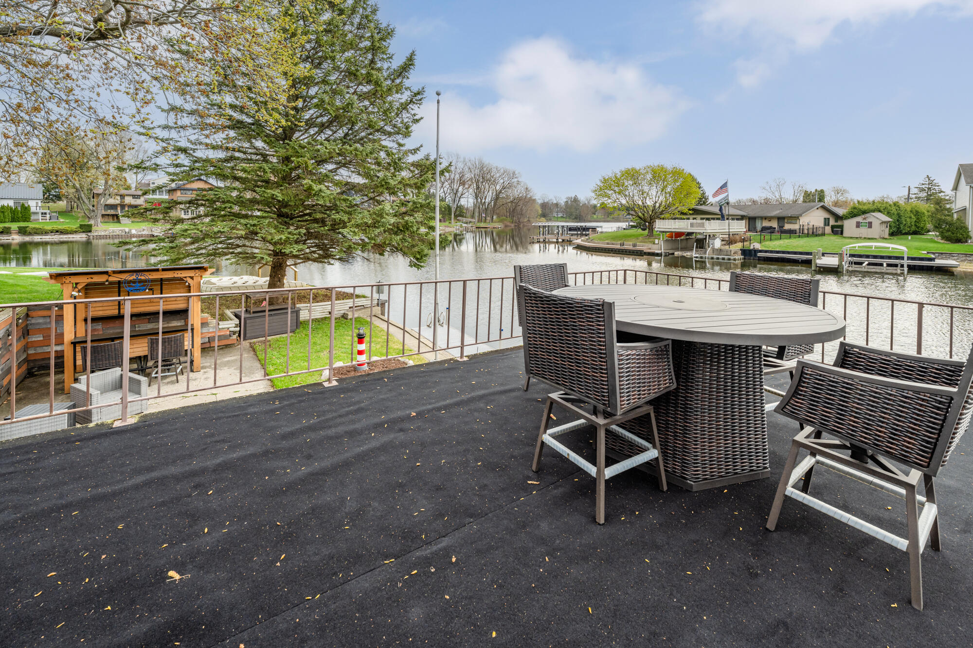 6950 Shore Drive Coloma MI 49038