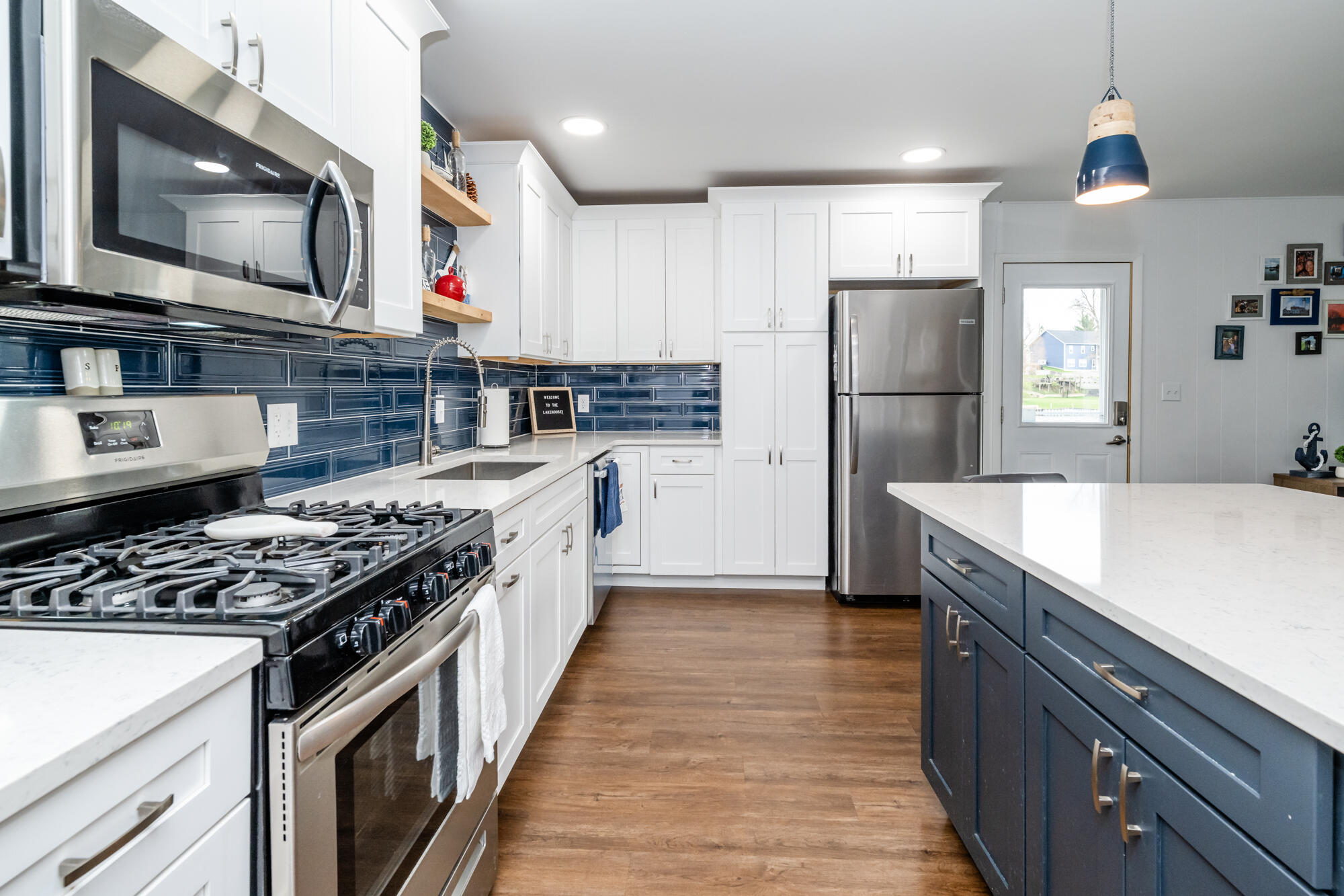 6950 Shore Drive Coloma MI 49038