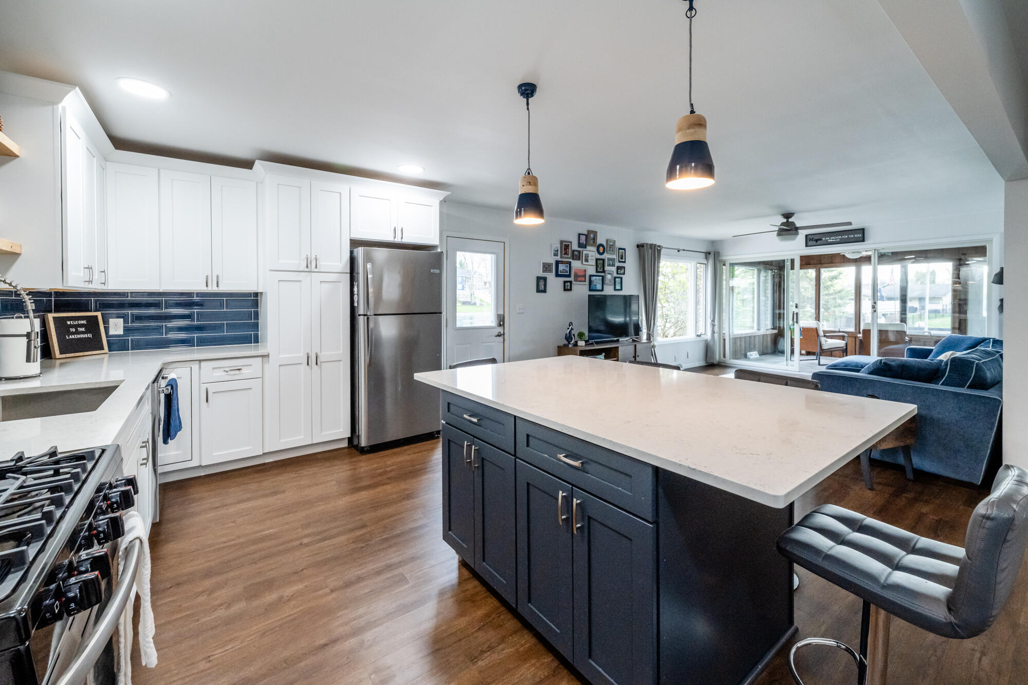 6950 Shore Drive Coloma MI 49038