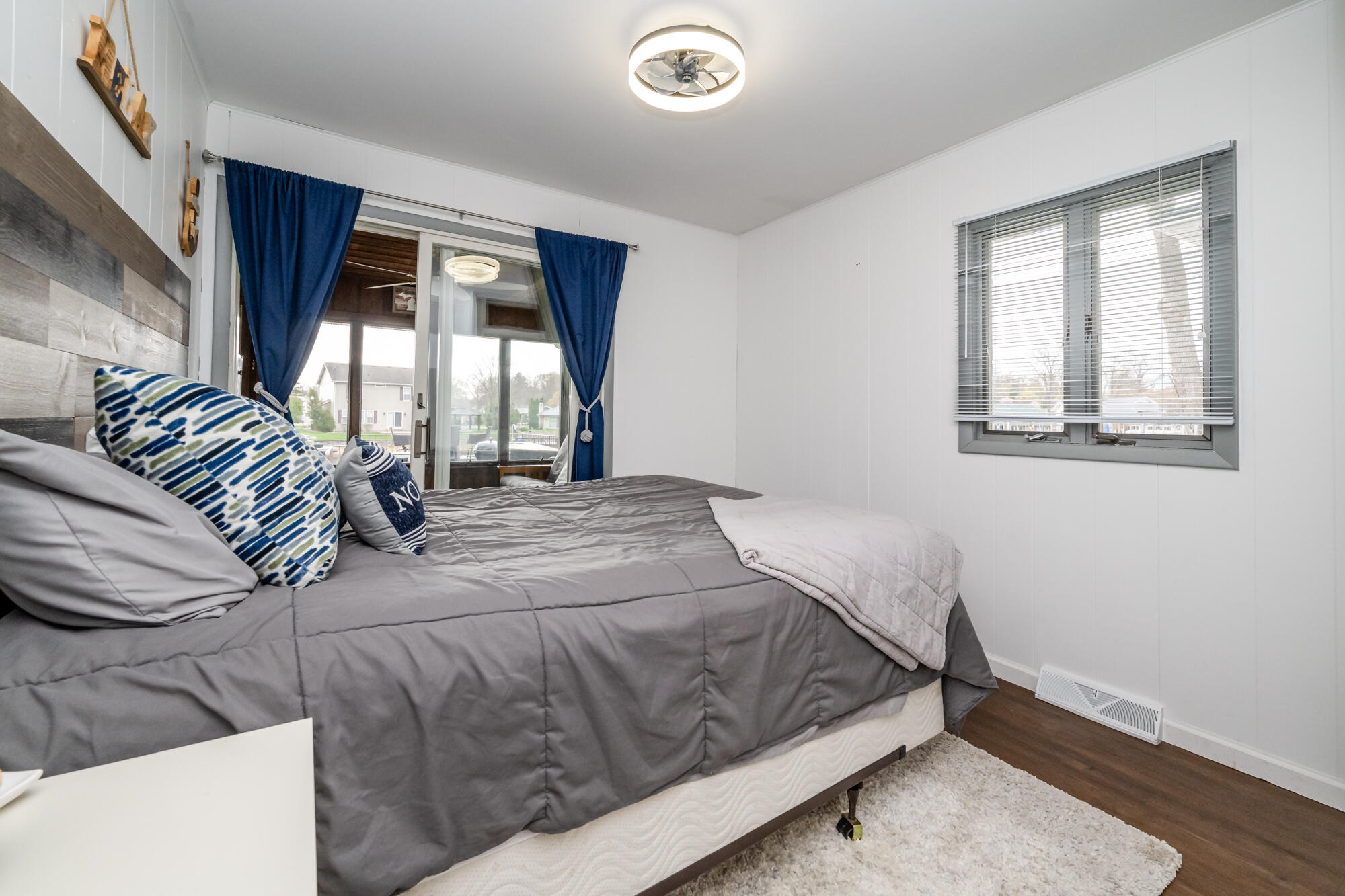 6950 Shore Drive Coloma MI 49038