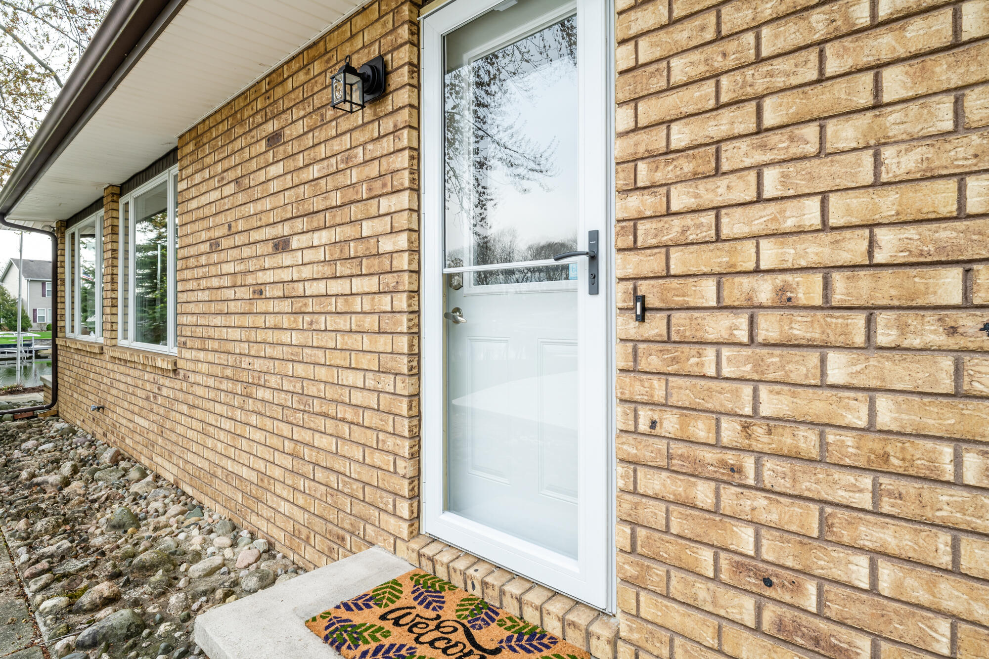 6950 Shore Drive Coloma MI 49038