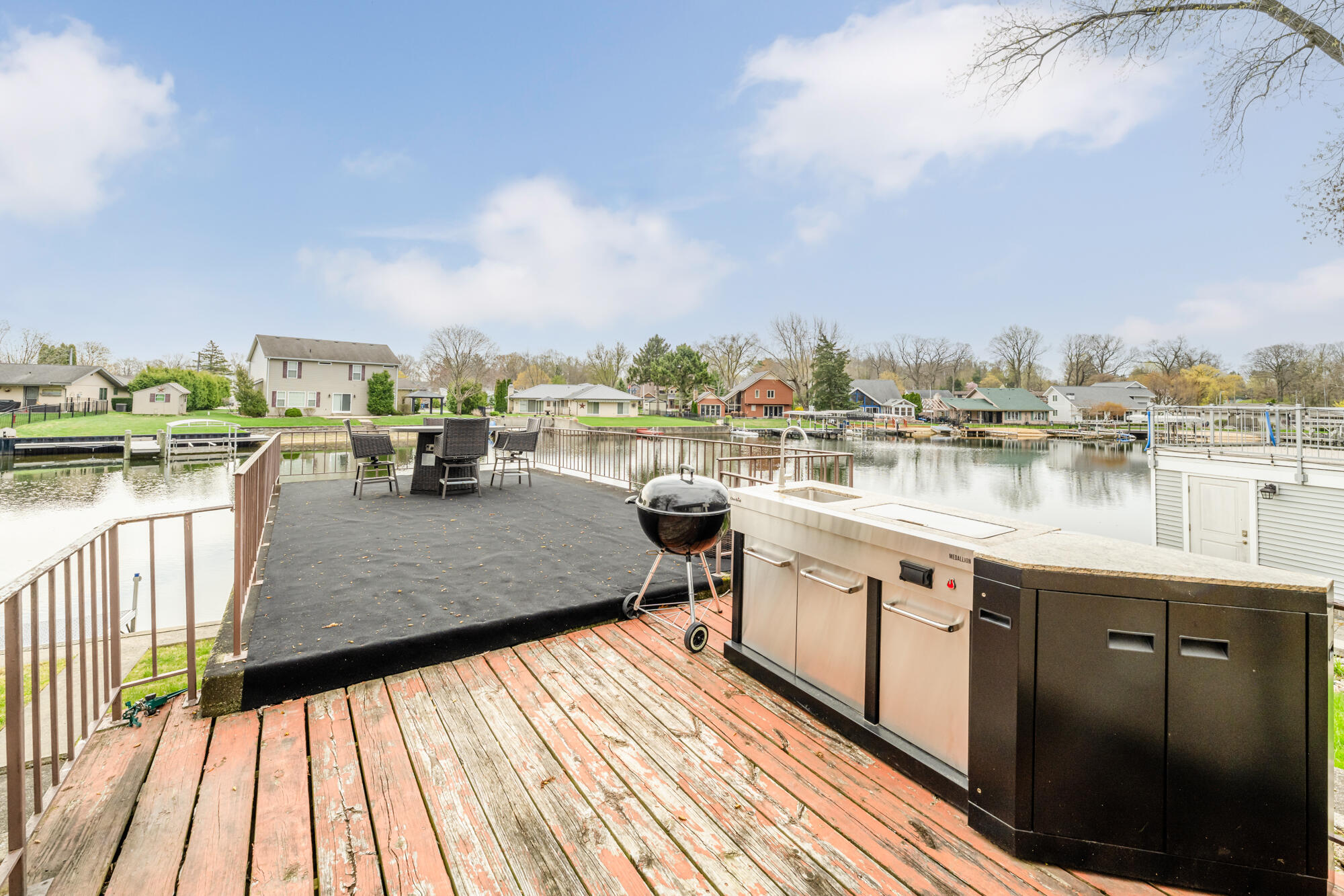 6950 Shore Drive Coloma MI 49038