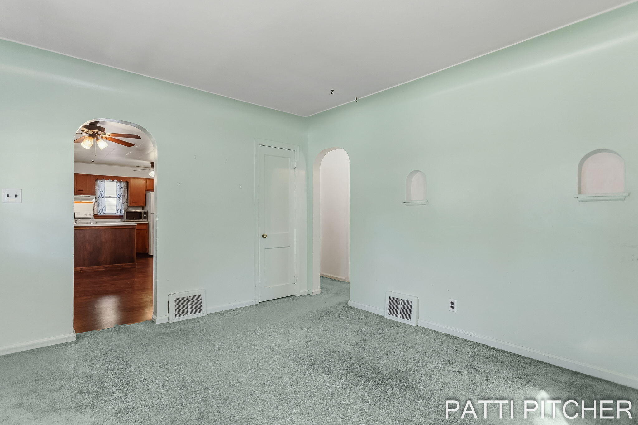 1531 Pennoyer Avenue Grand Haven MI 49417