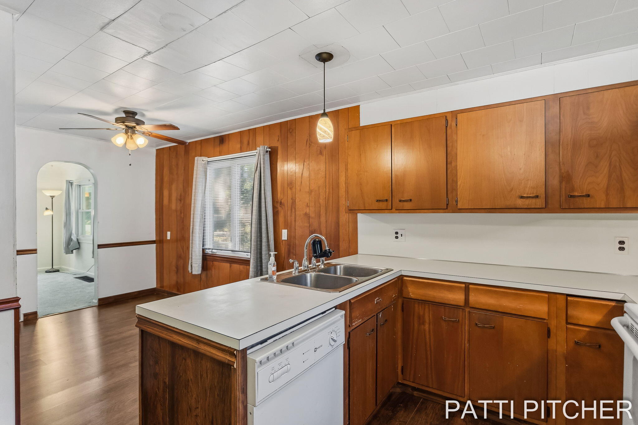 1531 Pennoyer Avenue Grand Haven MI 49417
