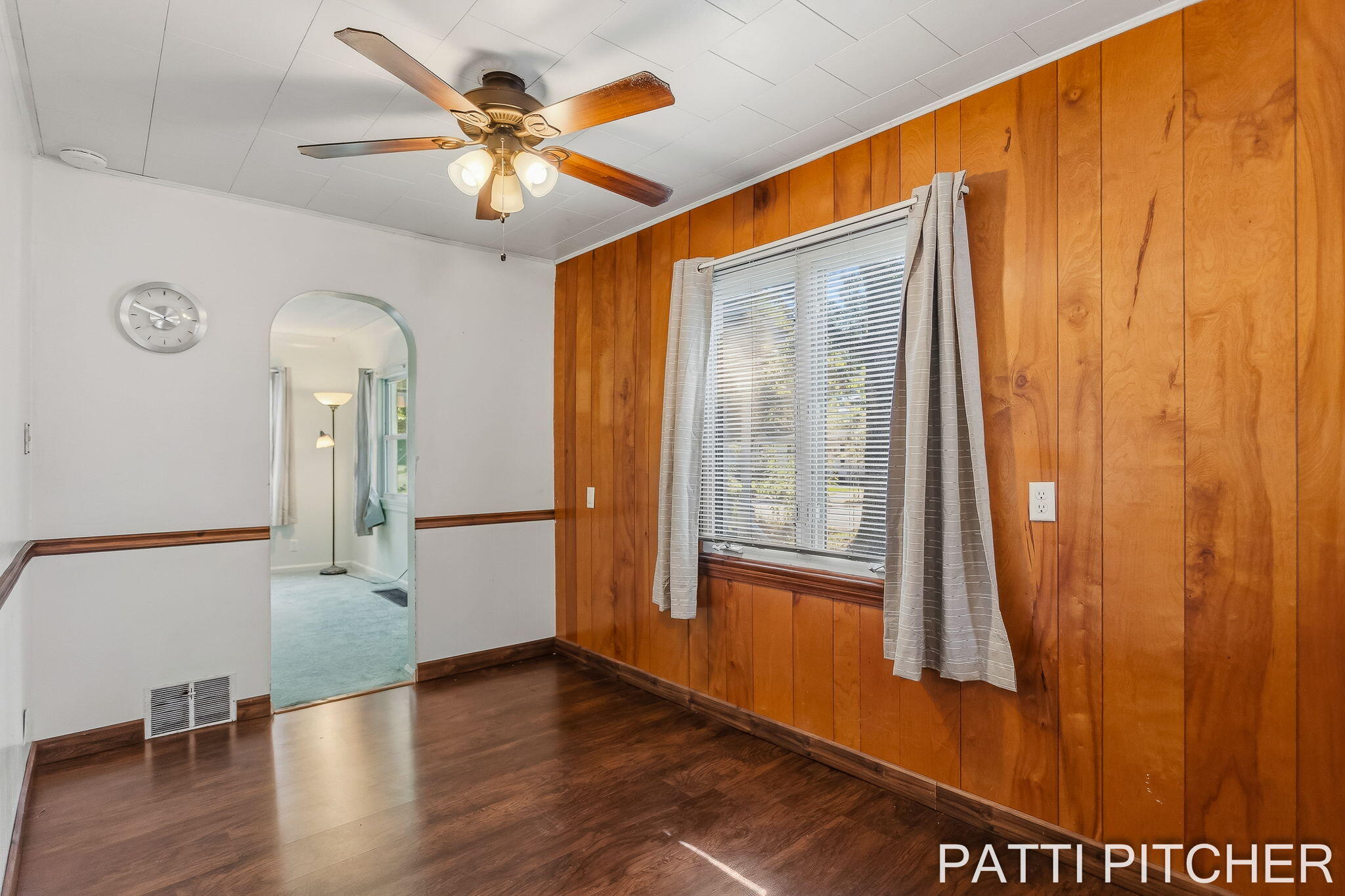 1531 Pennoyer Avenue Grand Haven MI 49417
