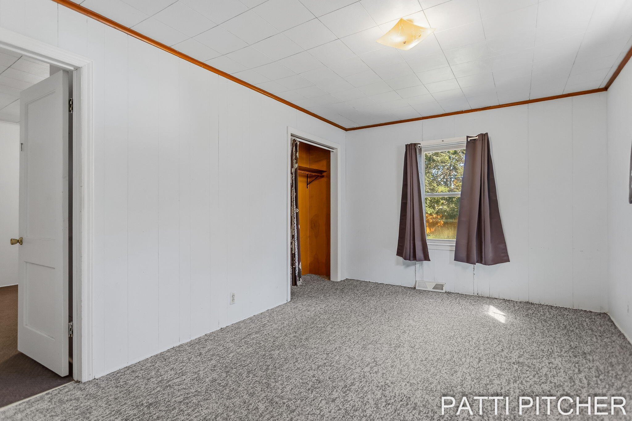 1531 Pennoyer Avenue Grand Haven MI 49417
