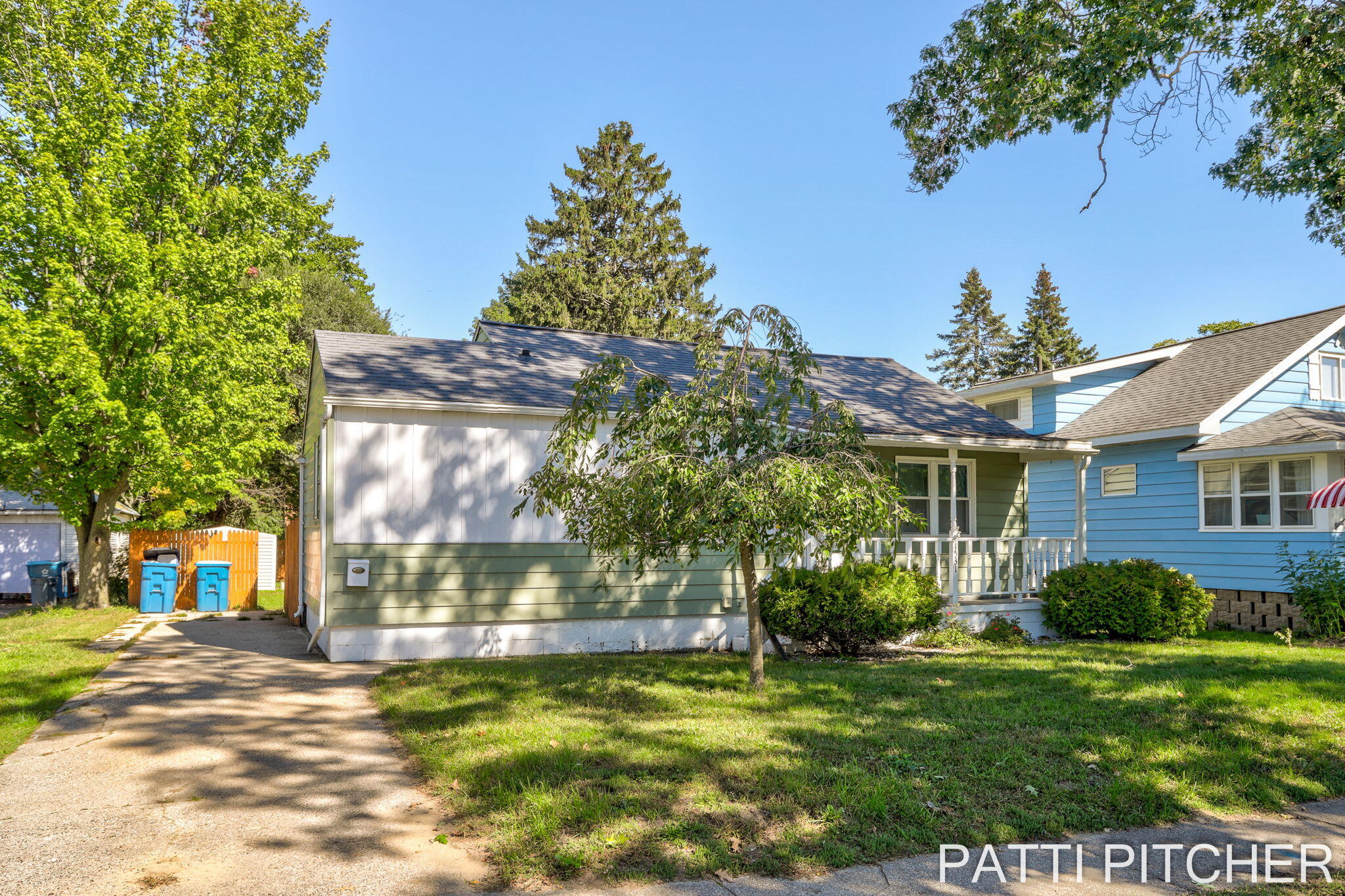 1531 Pennoyer Avenue Grand Haven MI 49417