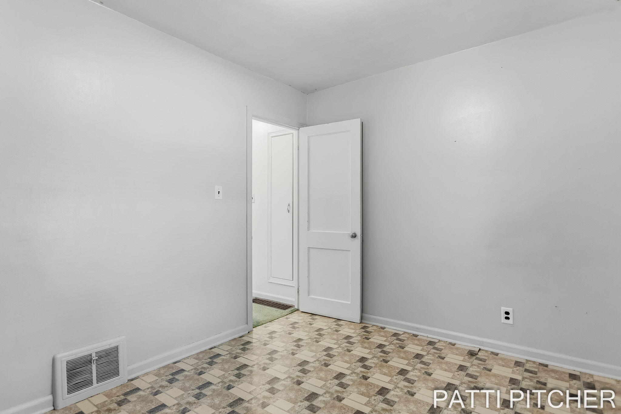 1531 Pennoyer Avenue Grand Haven MI 49417