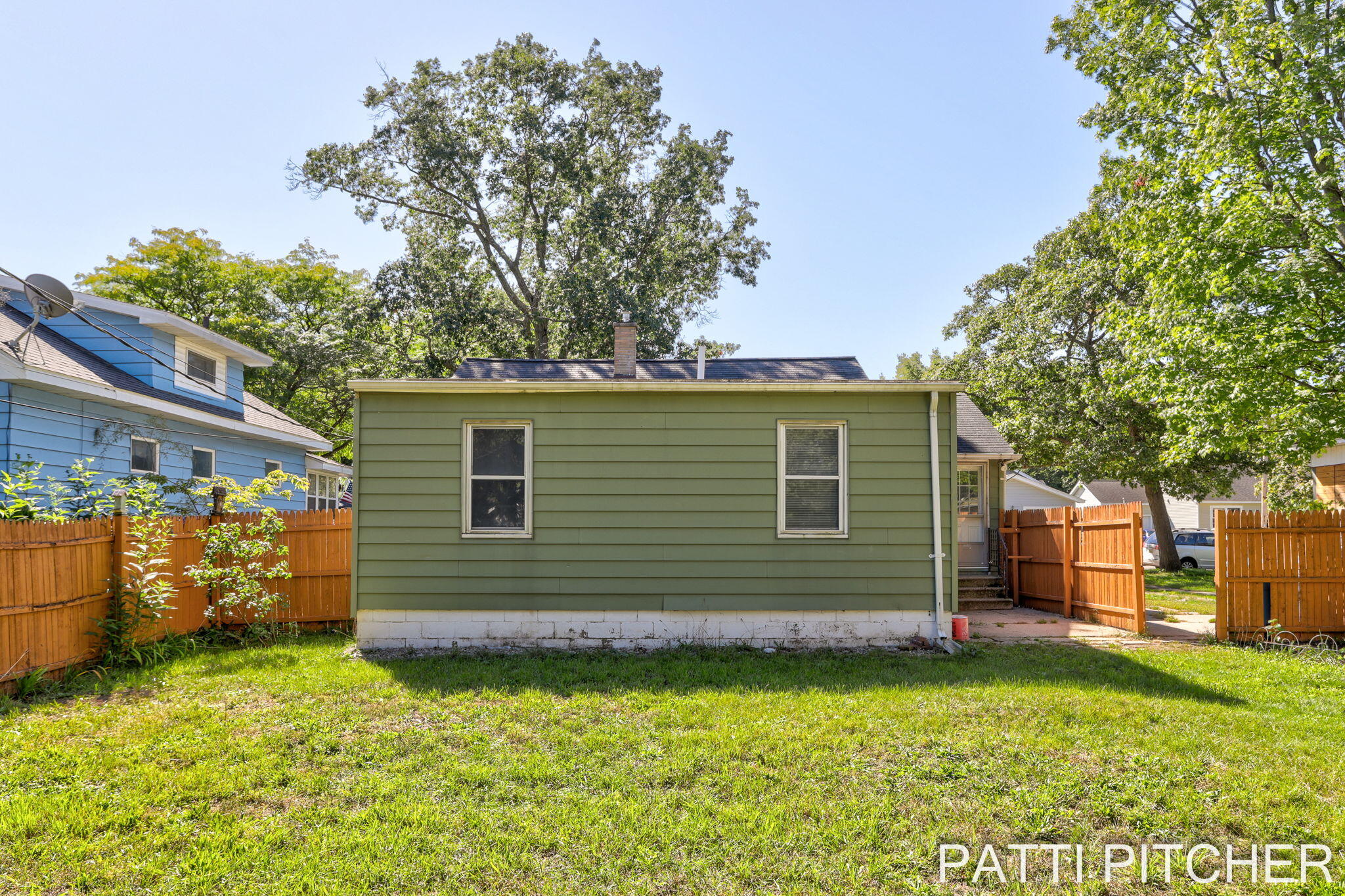 1531 Pennoyer Avenue Grand Haven MI 49417