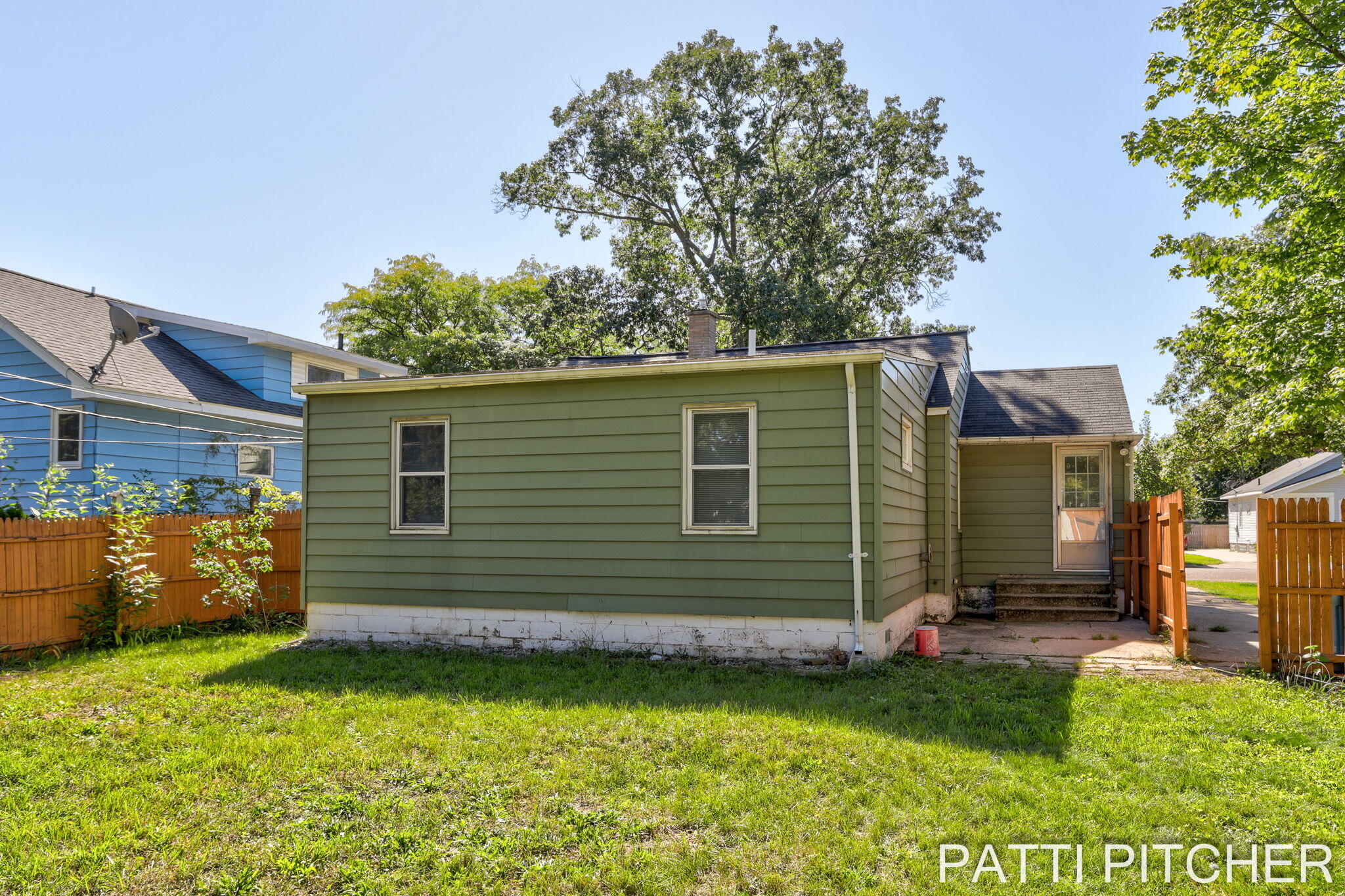 1531 Pennoyer Avenue Grand Haven MI 49417