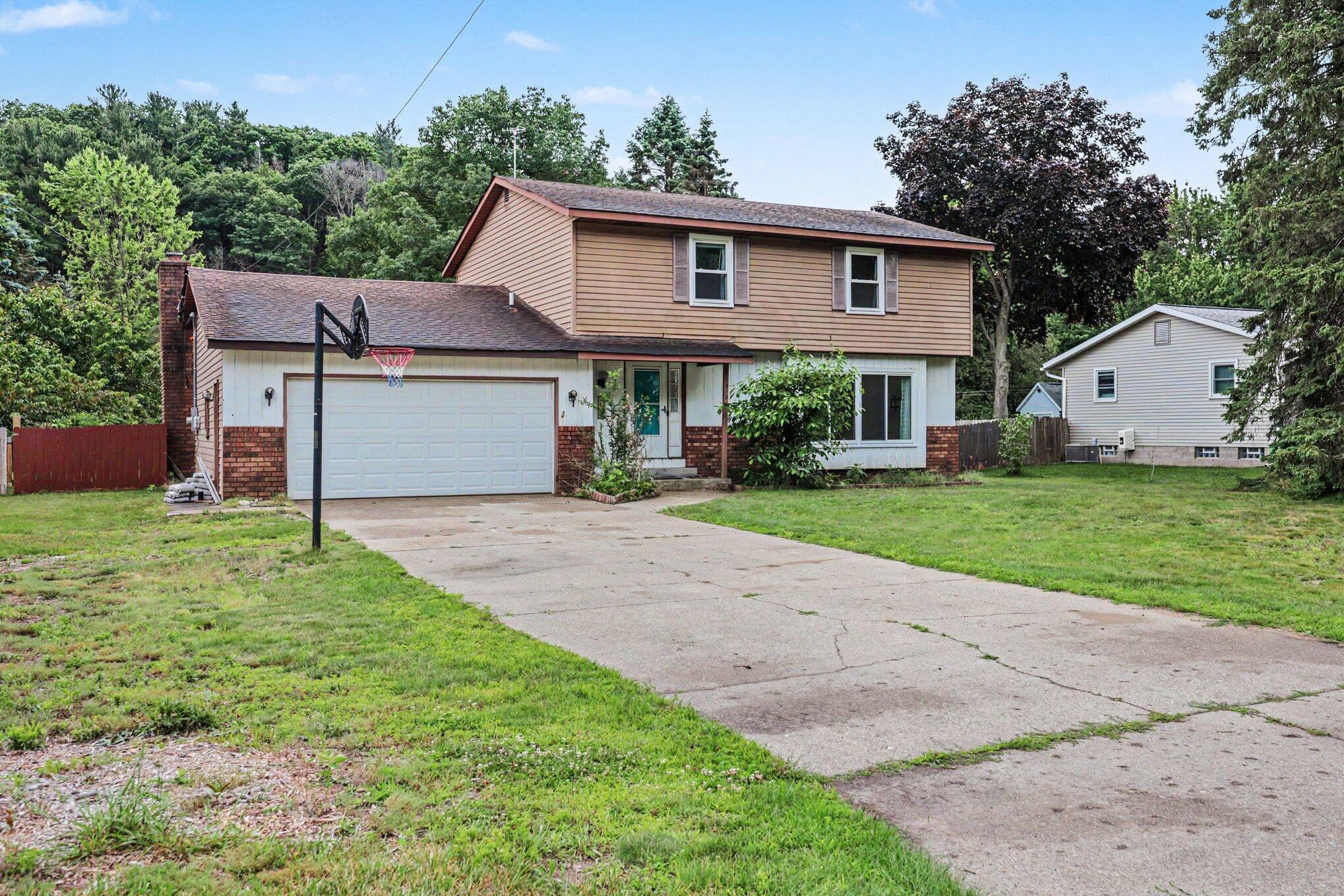 1915 Shorewood Drive Norton Shores MI 49441