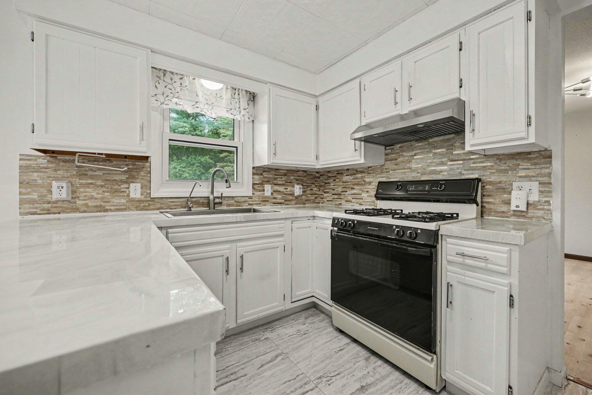 1915 Shorewood Drive Norton Shores MI 49441