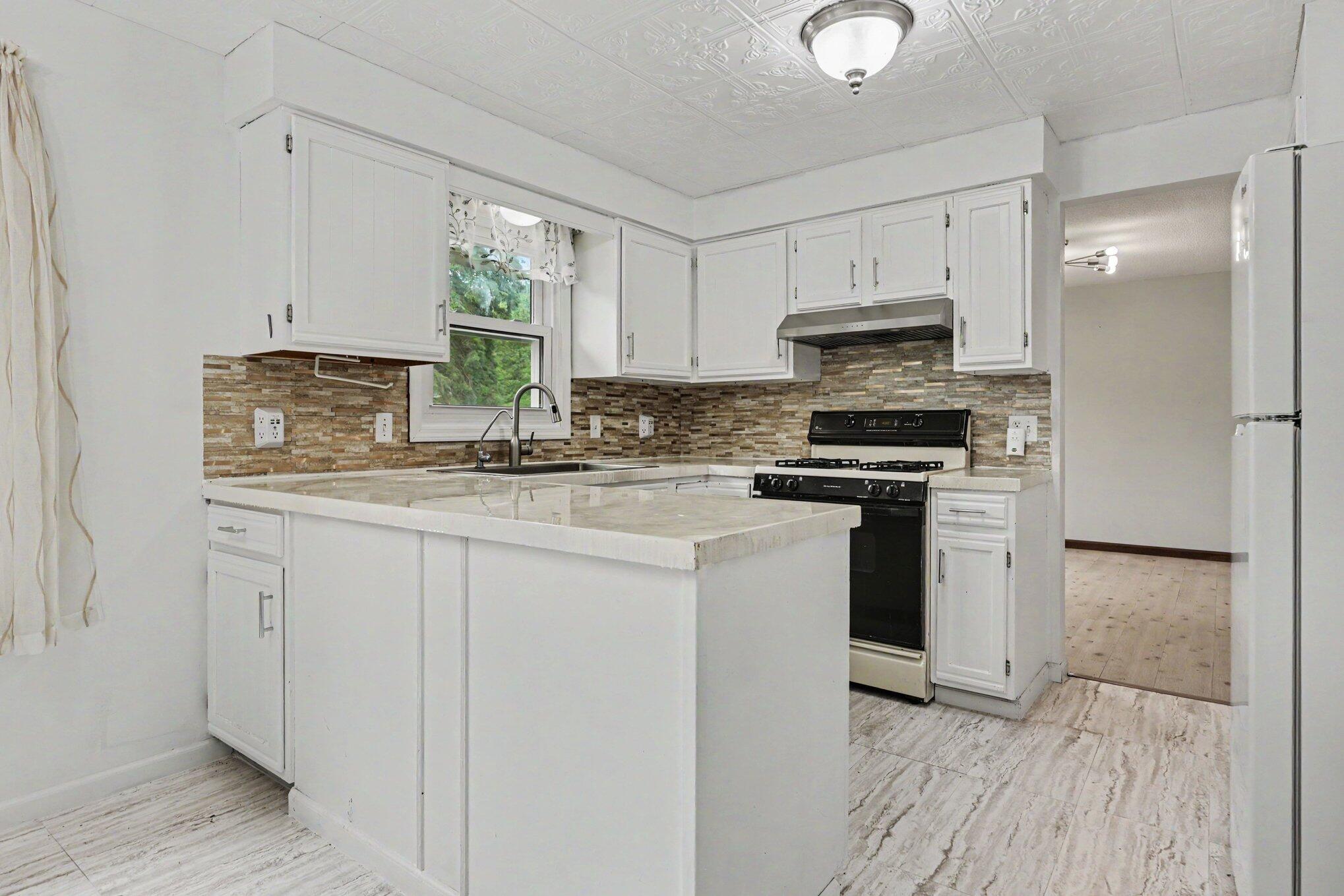 1915 Shorewood Drive Norton Shores MI 49441