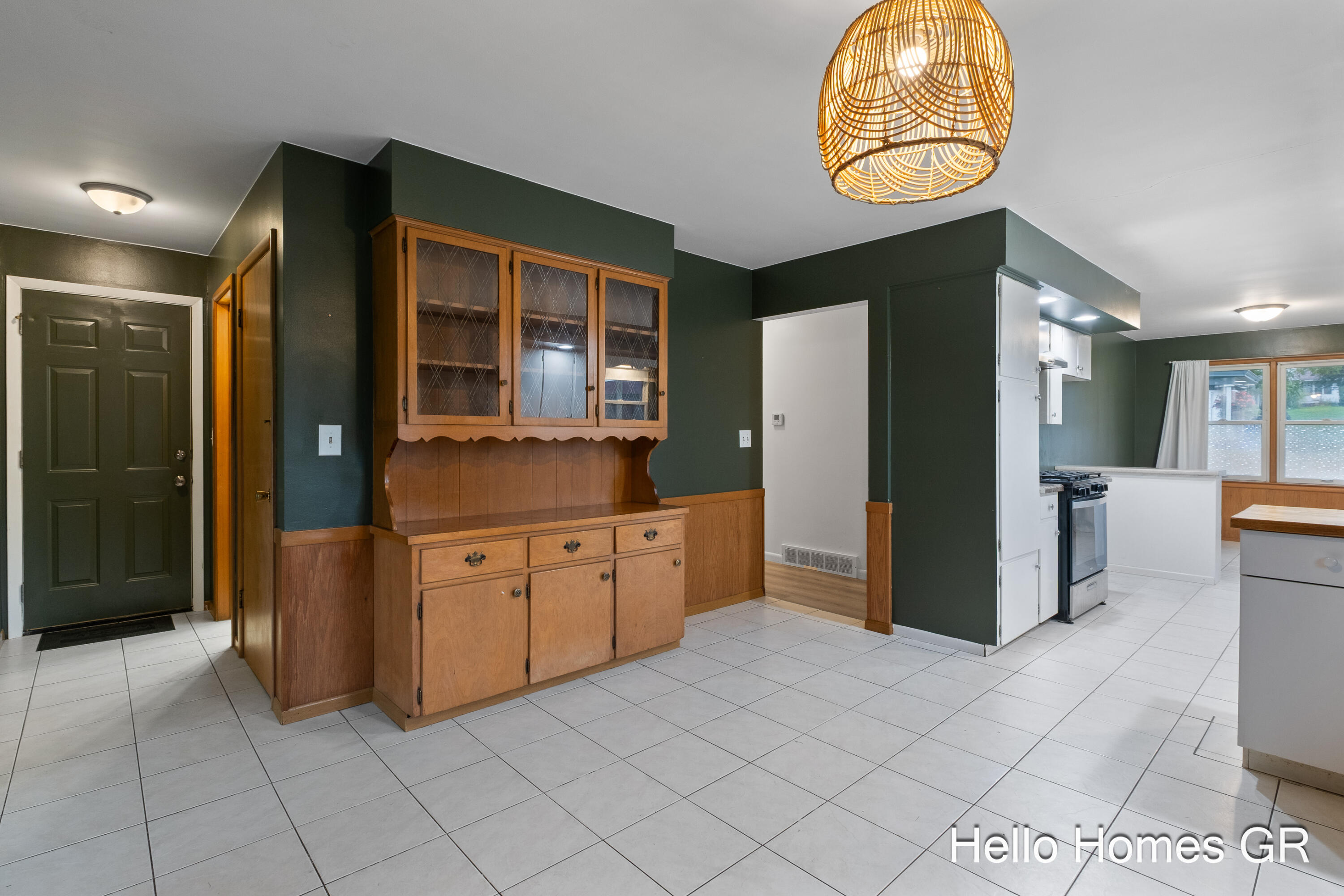 1135 Carrier Creek Boulevard NE Grand Rapids MI 49503