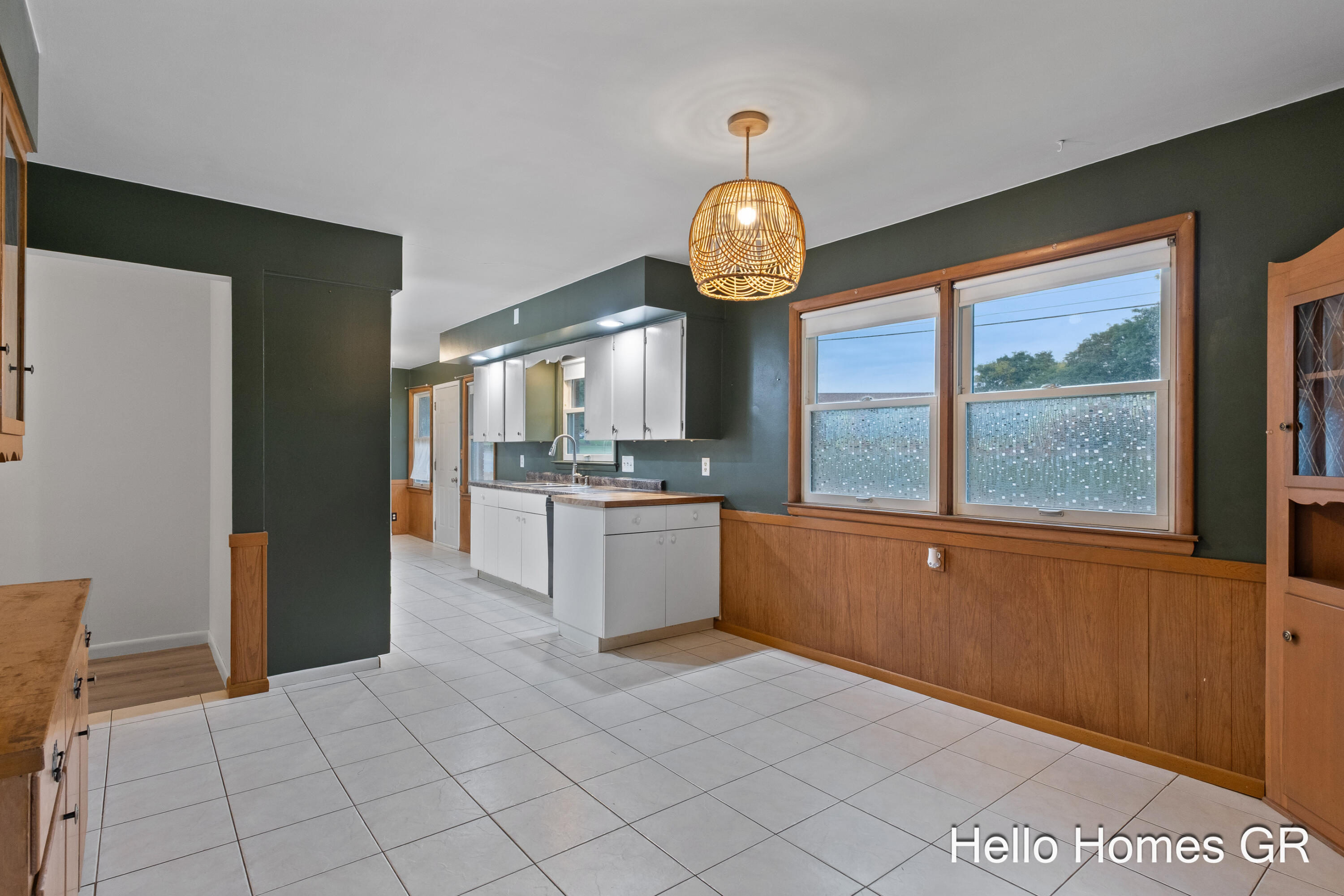 1135 Carrier Creek Boulevard NE Grand Rapids MI 49503