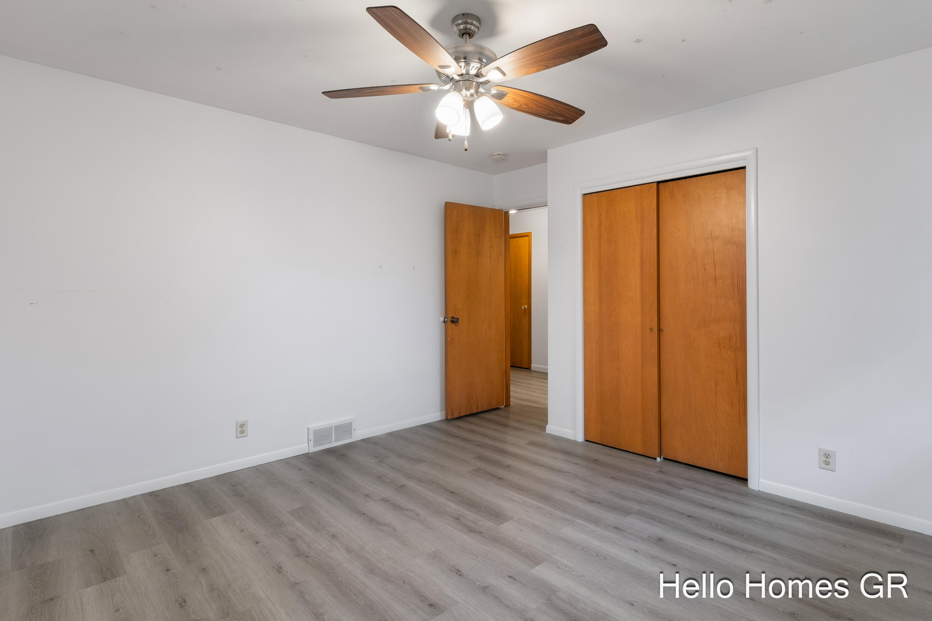 1135 Carrier Creek Boulevard NE Grand Rapids MI 49503