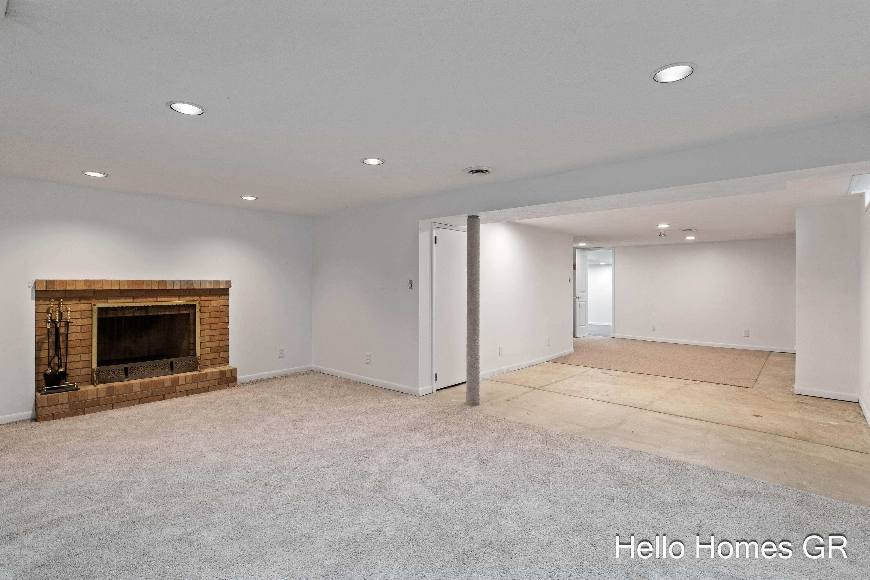 1135 Carrier Creek Boulevard NE Grand Rapids MI 49503