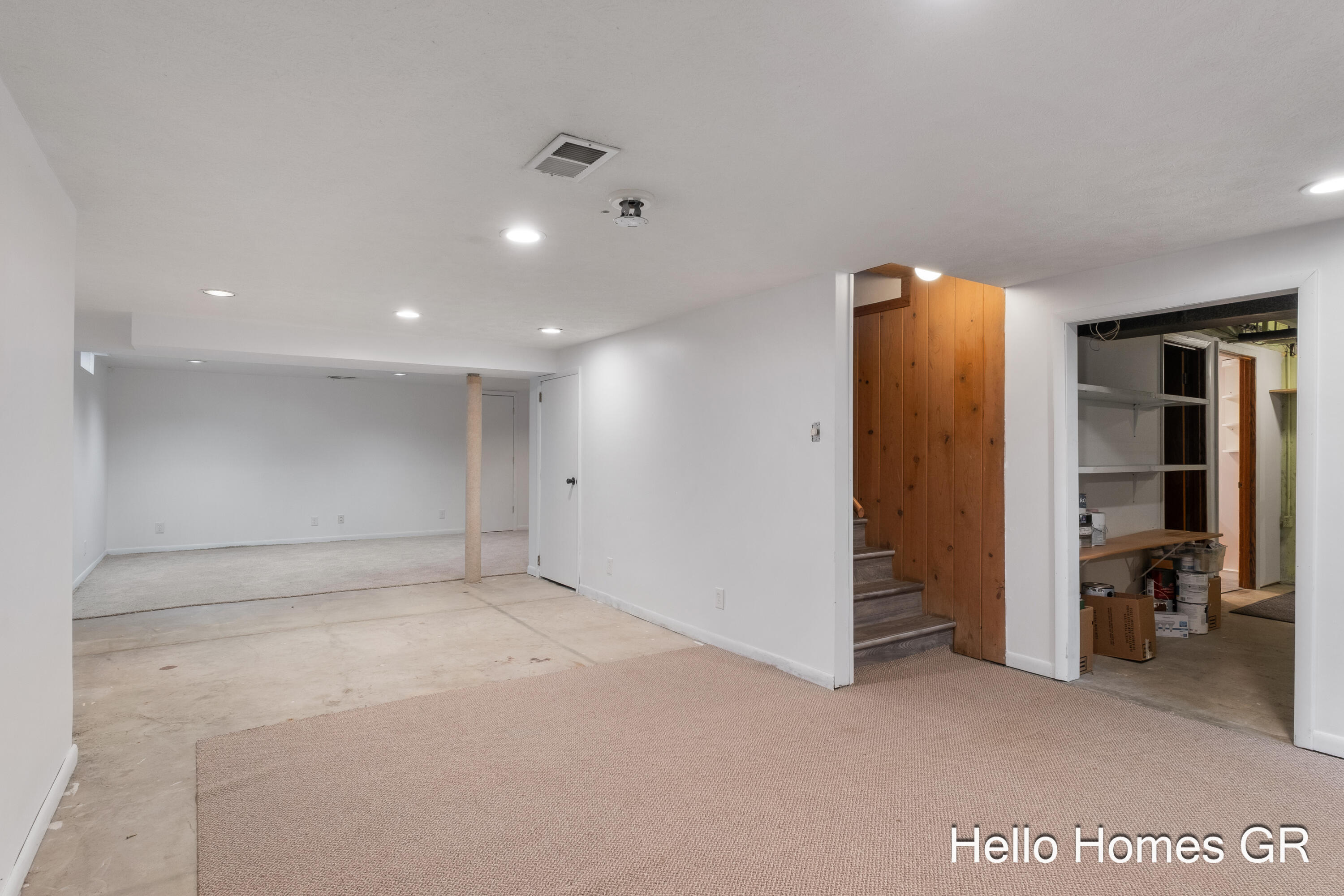 1135 Carrier Creek Boulevard NE Grand Rapids MI 49503
