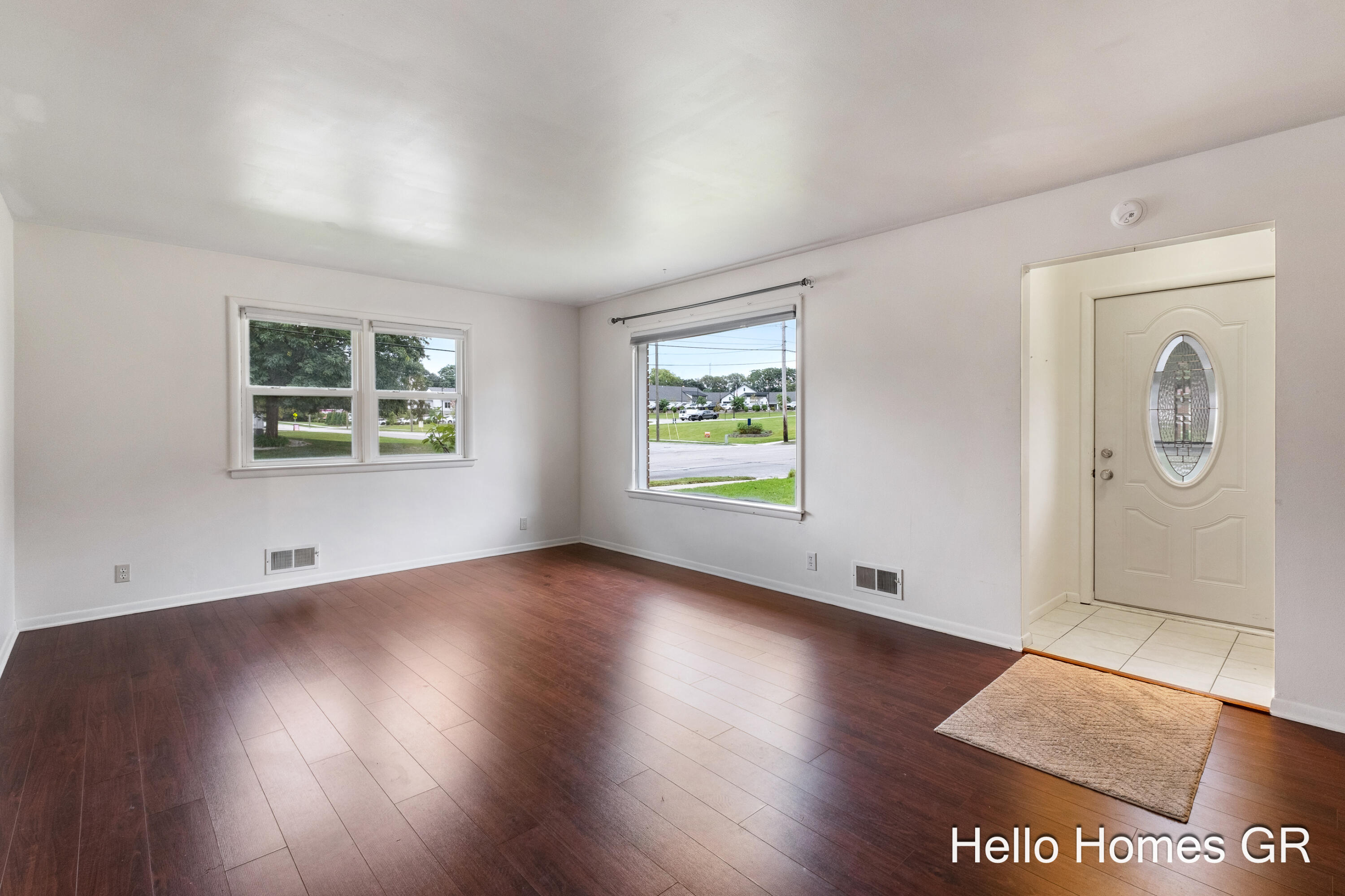 1135 Carrier Creek Boulevard NE Grand Rapids MI 49503